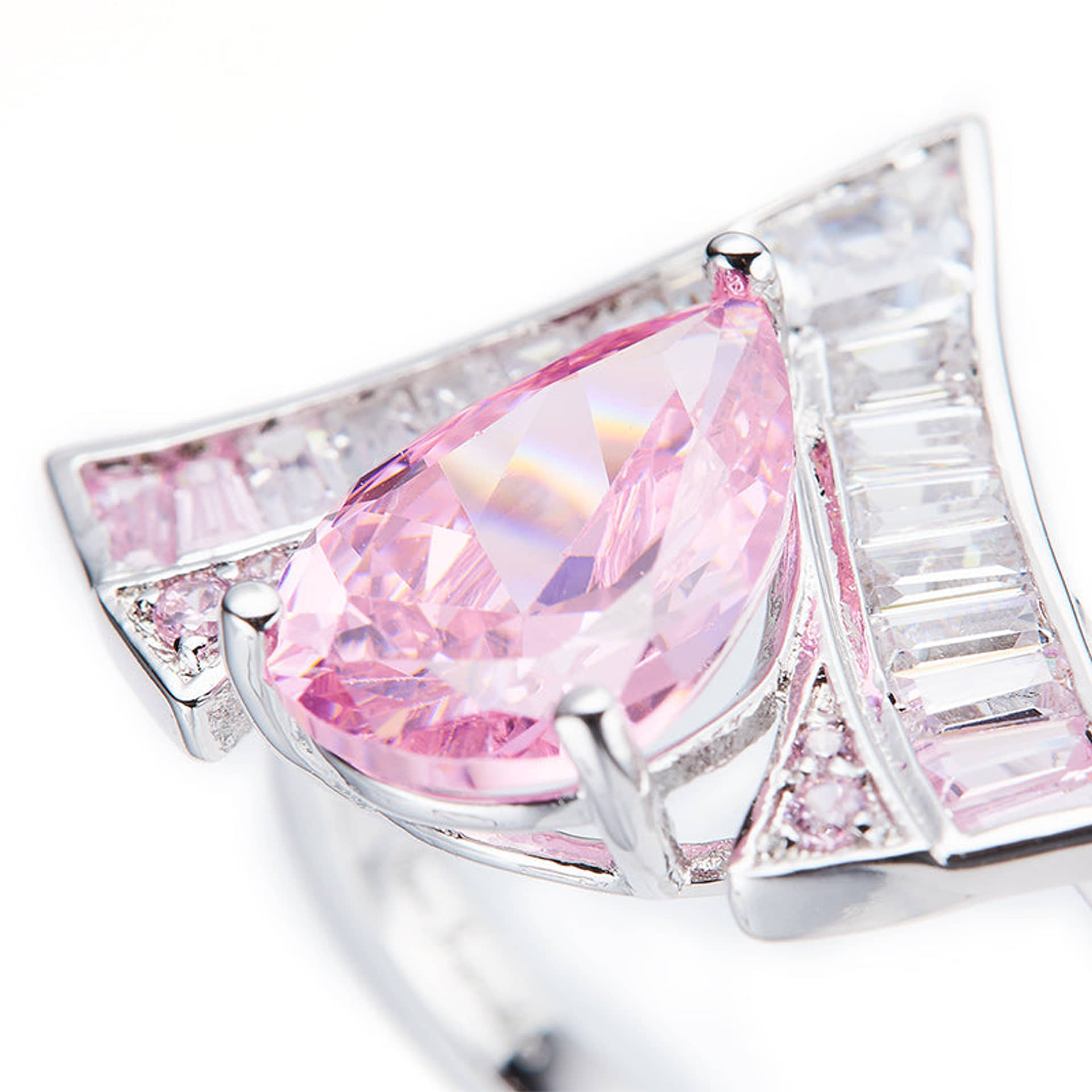 Gabriella Ring made by Nana Jacqueline