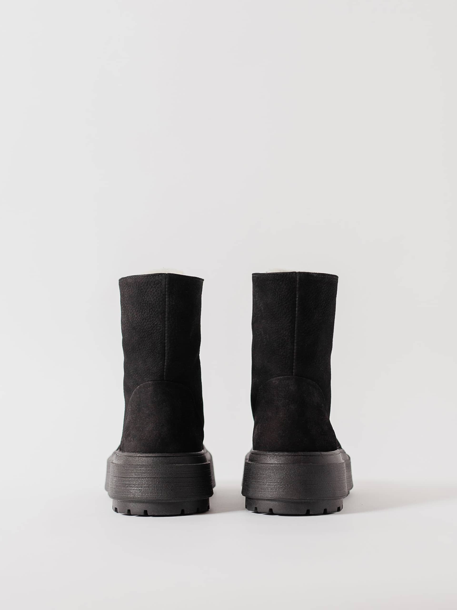 THE LARA ZIP made by Blankens