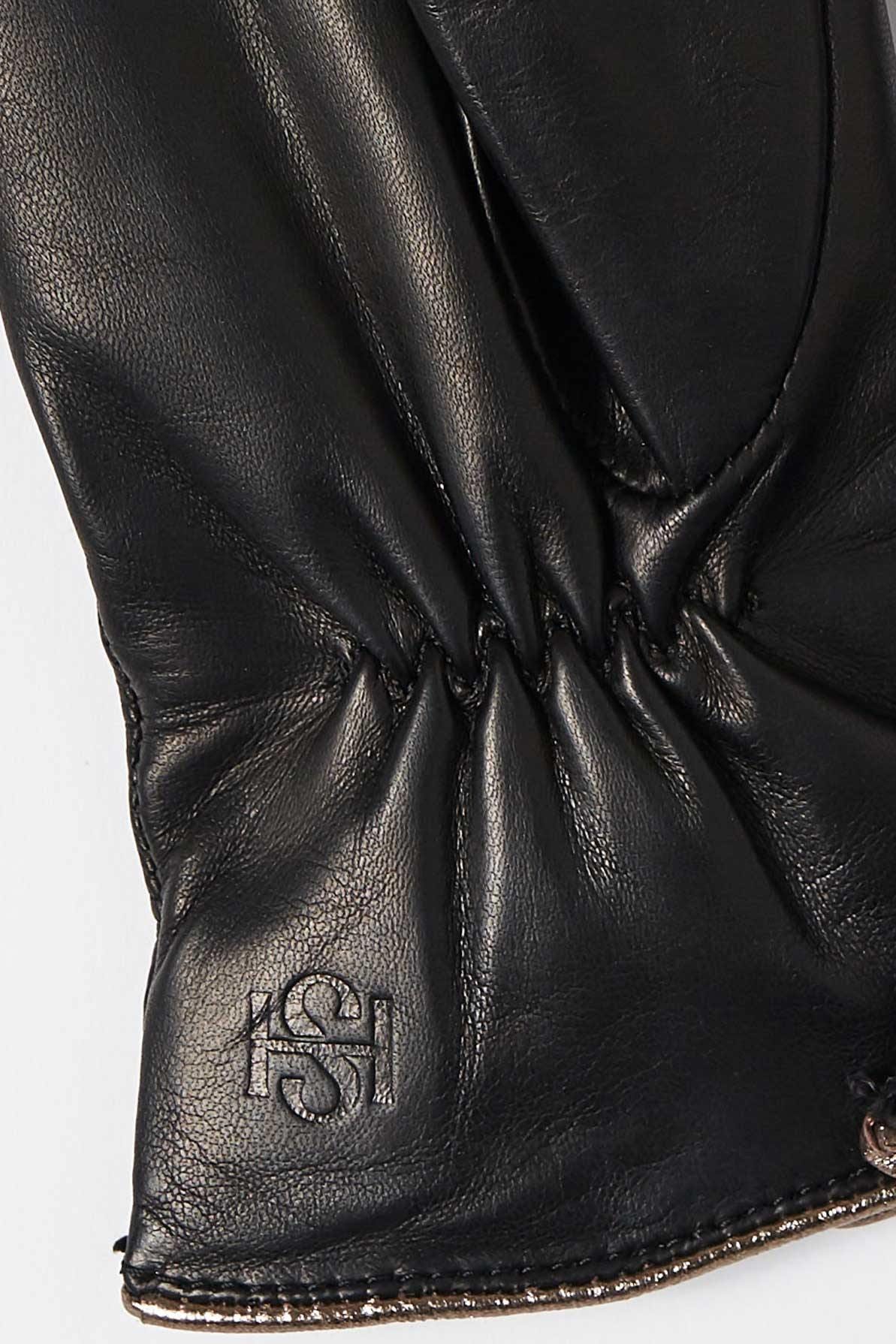 Statement Black made by Handsome Stockholm