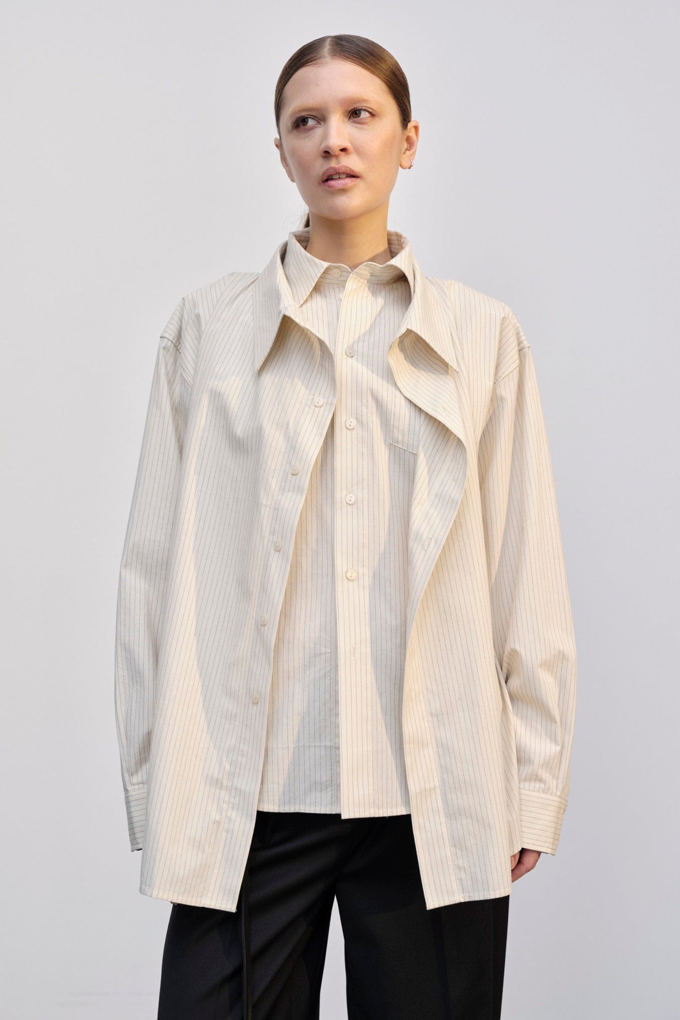 Björg Shirt - Pinstripe Off White made by HERSKIND