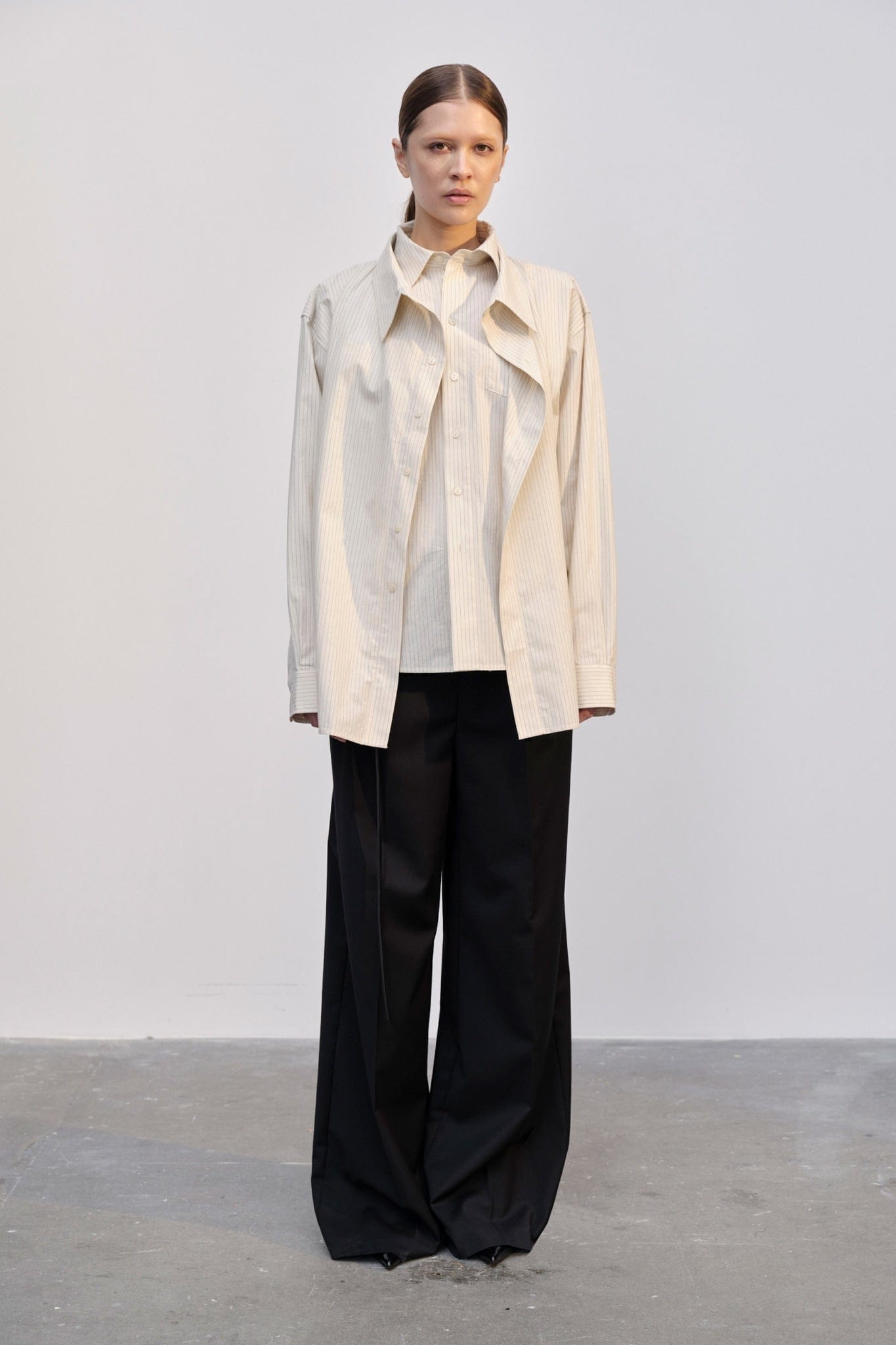 Björg Shirt - Pinstripe Off White made by HERSKIND