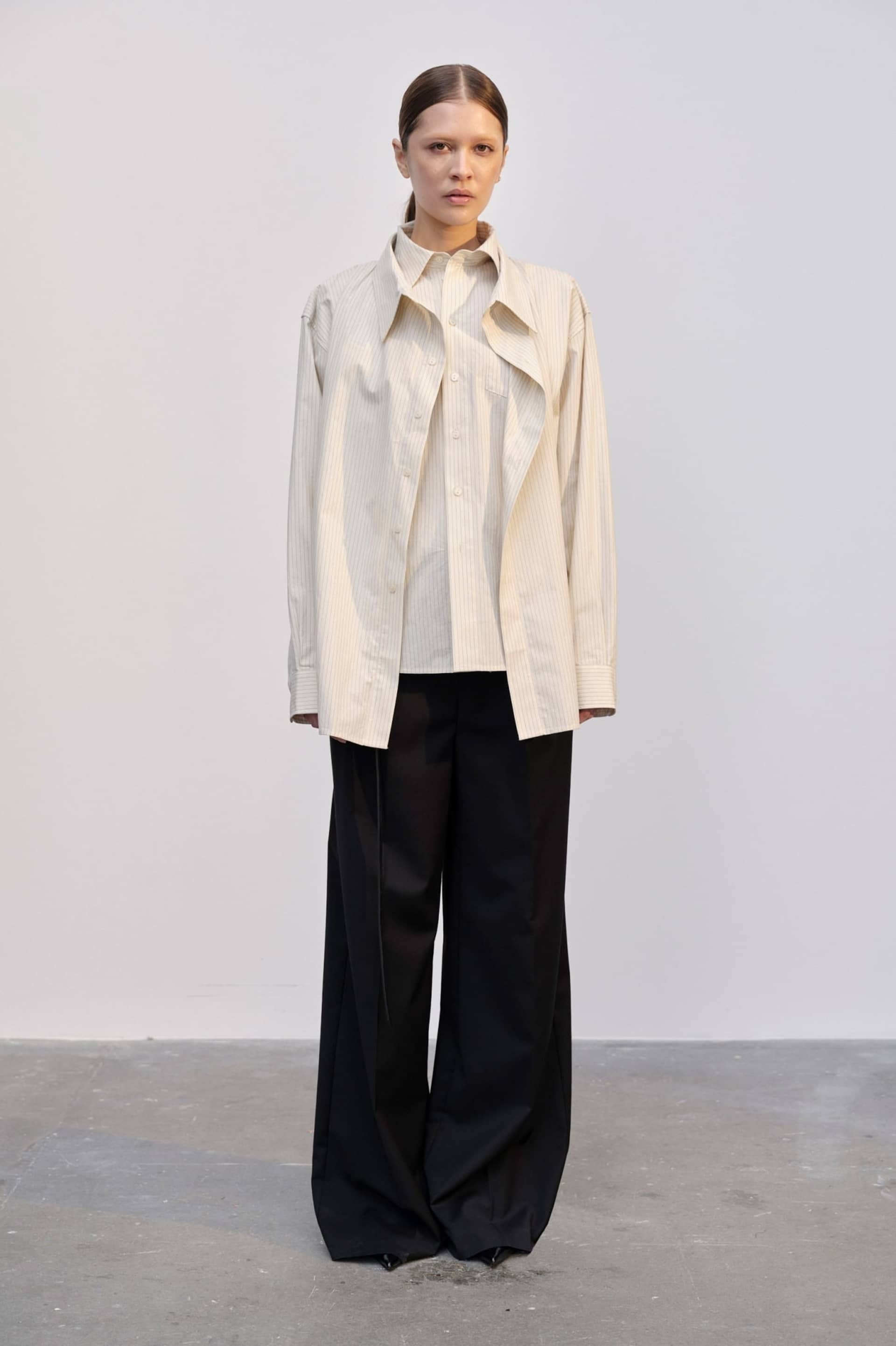 Björg Shirt - Pinstripe Off White made by HERSKIND