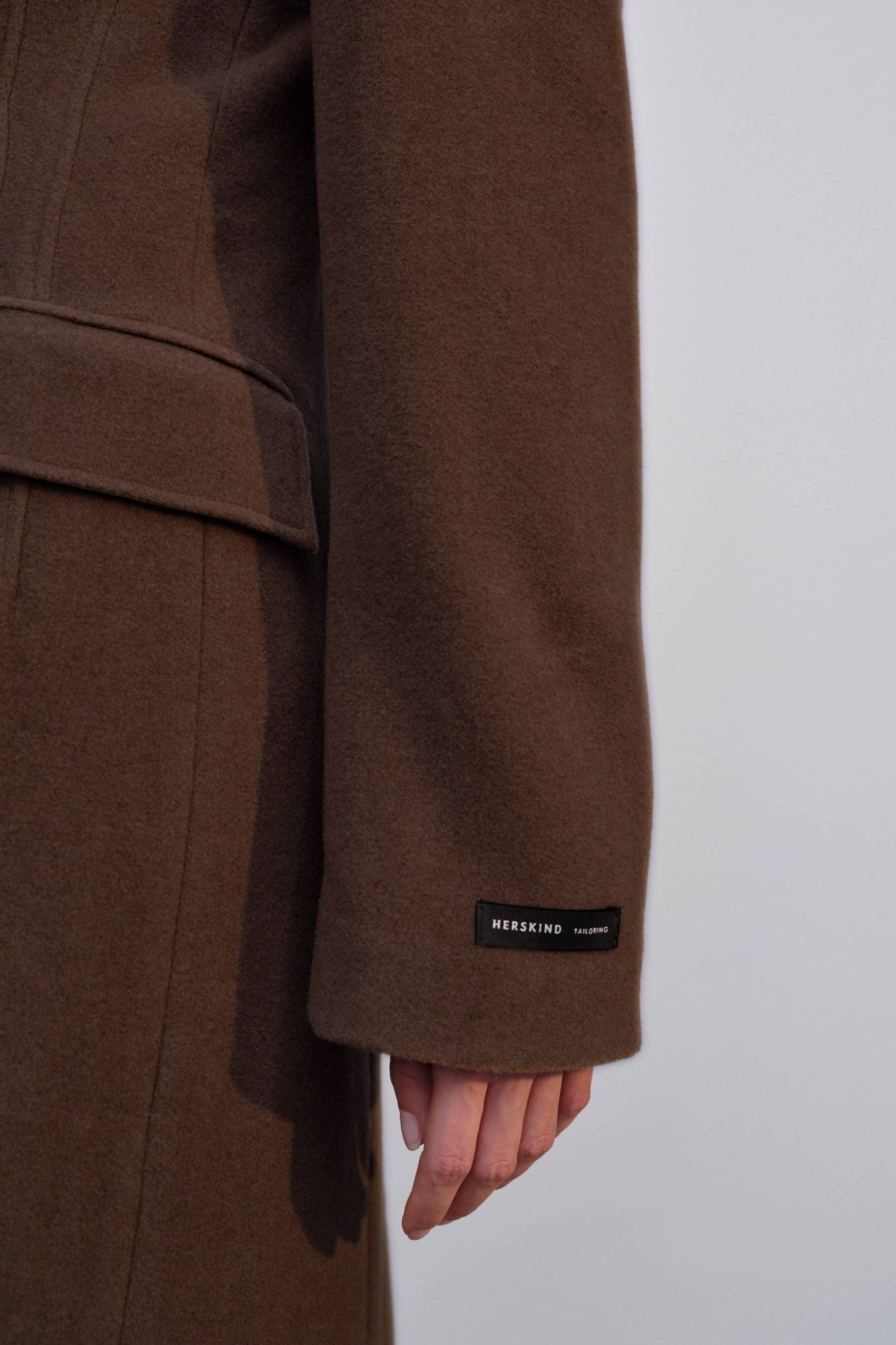 Ultra Coat - Brown made by HERSKIND