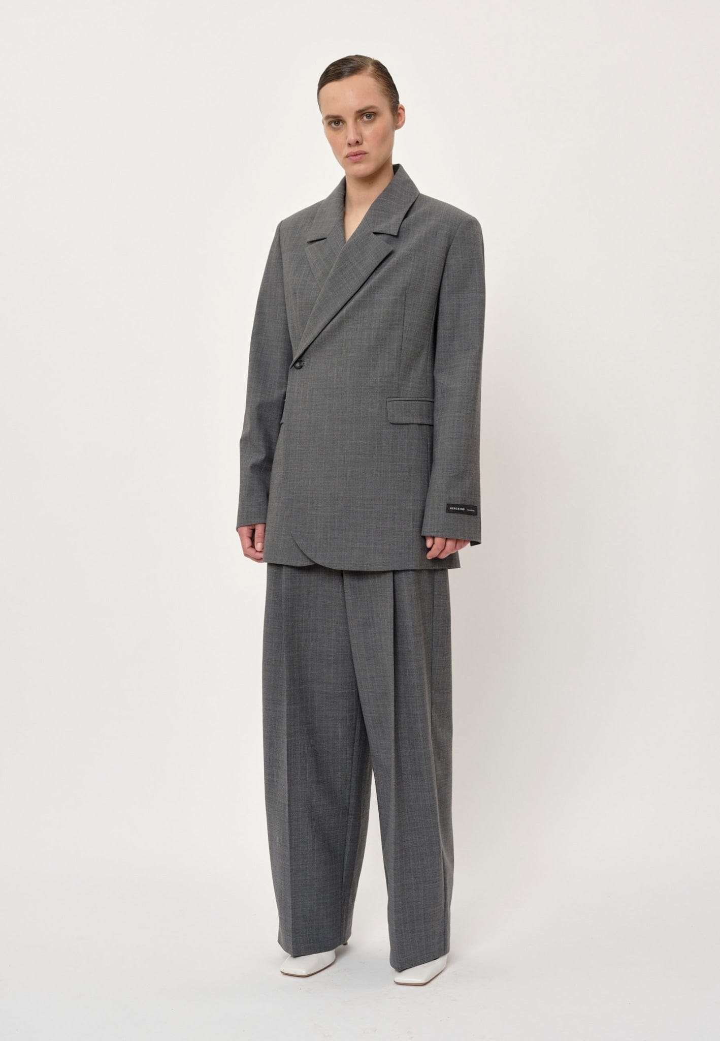Lilith Blazer - Ligth Grey Pinstripe made by HERSKIND