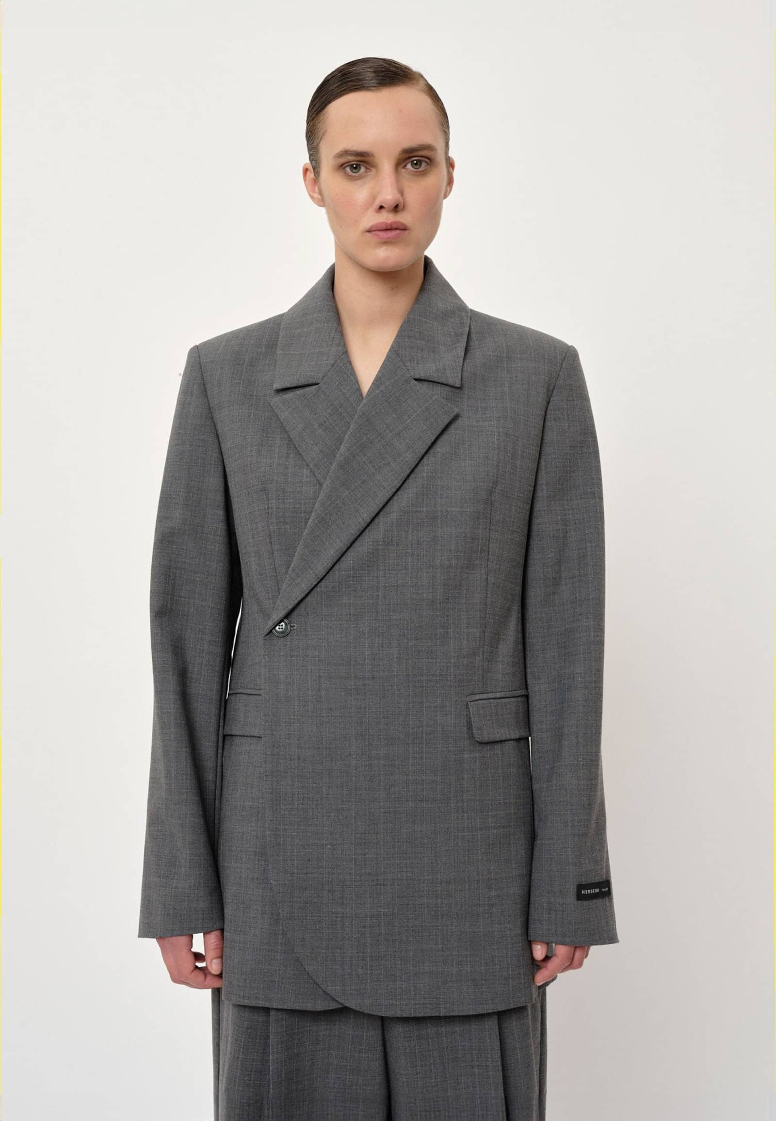 Lilith Blazer - Ligth Grey Pinstripe made by HERSKIND