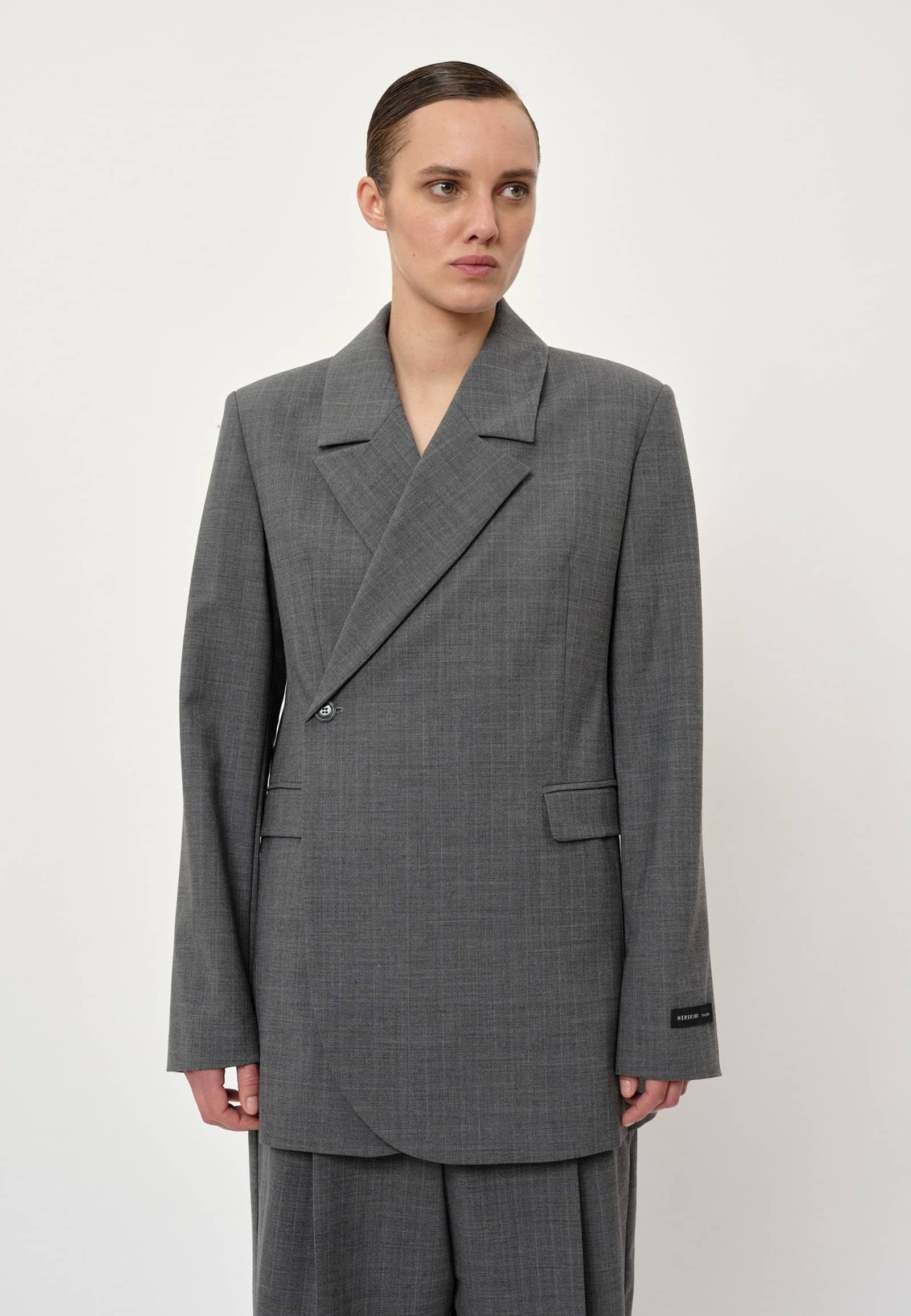 Lilith Blazer - Ligth Grey Pinstripe made by HERSKIND