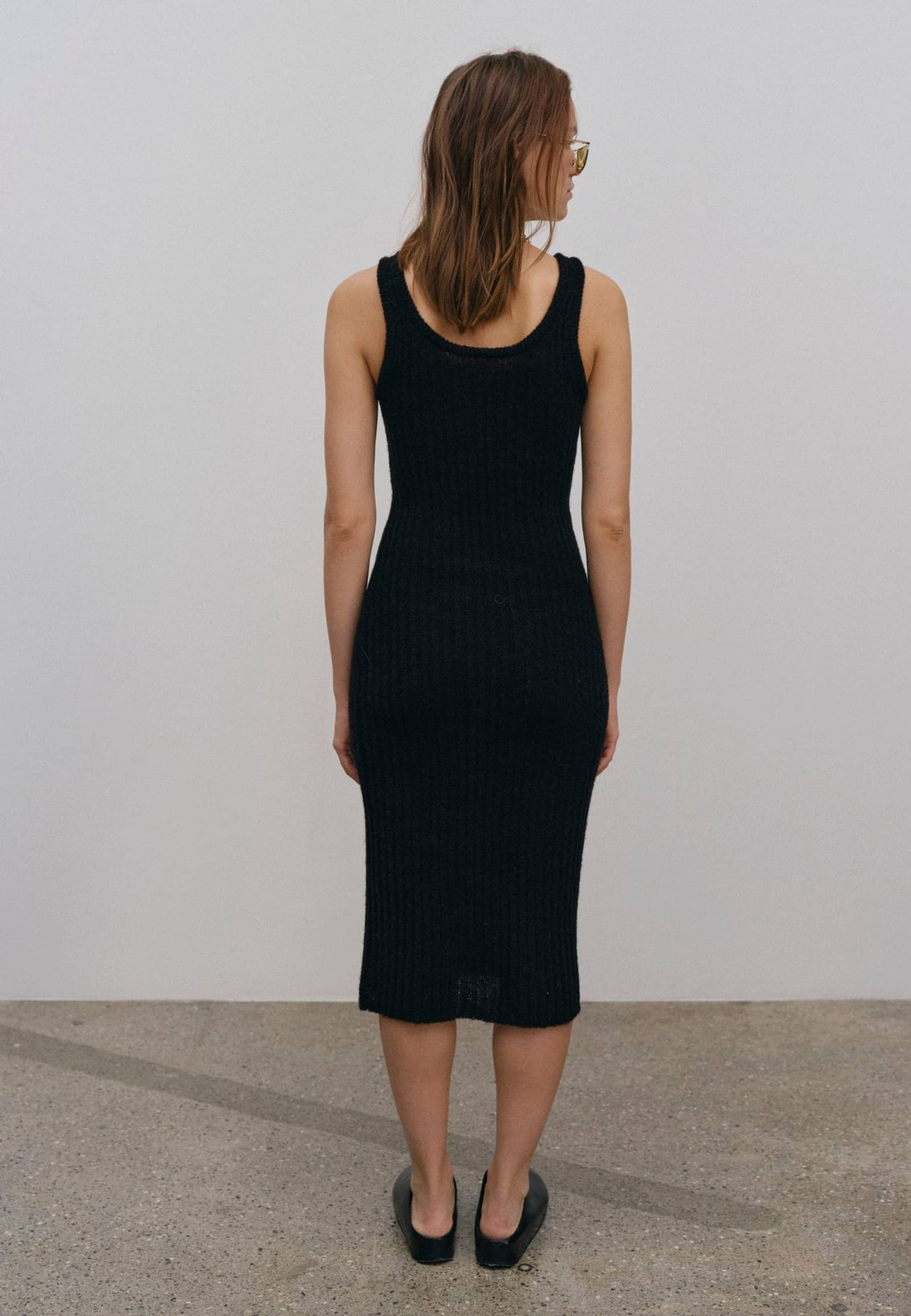 Iza Knit Dress - Black made by HERSKIND