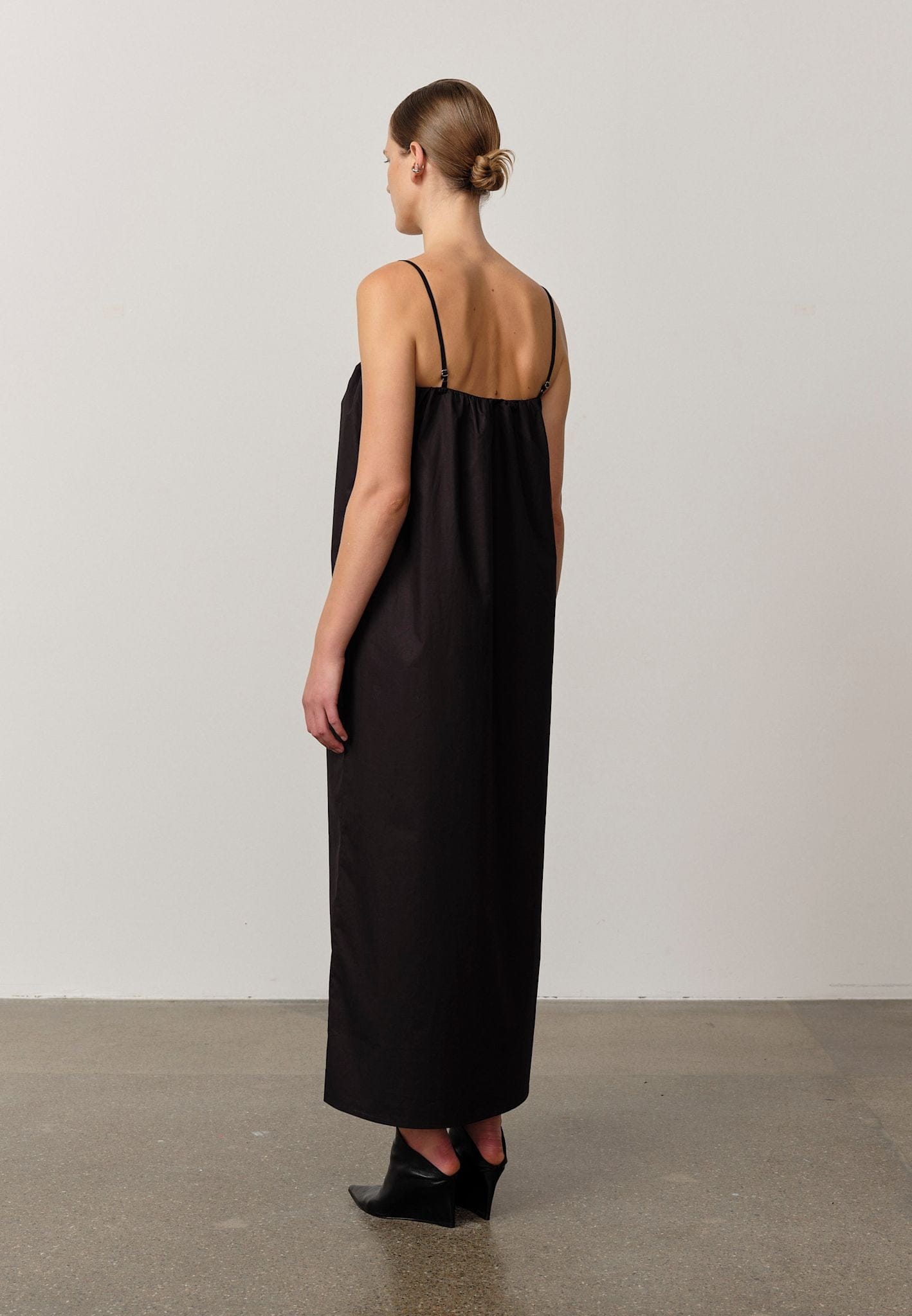 Colette Dress - Navy made by HERSKIND