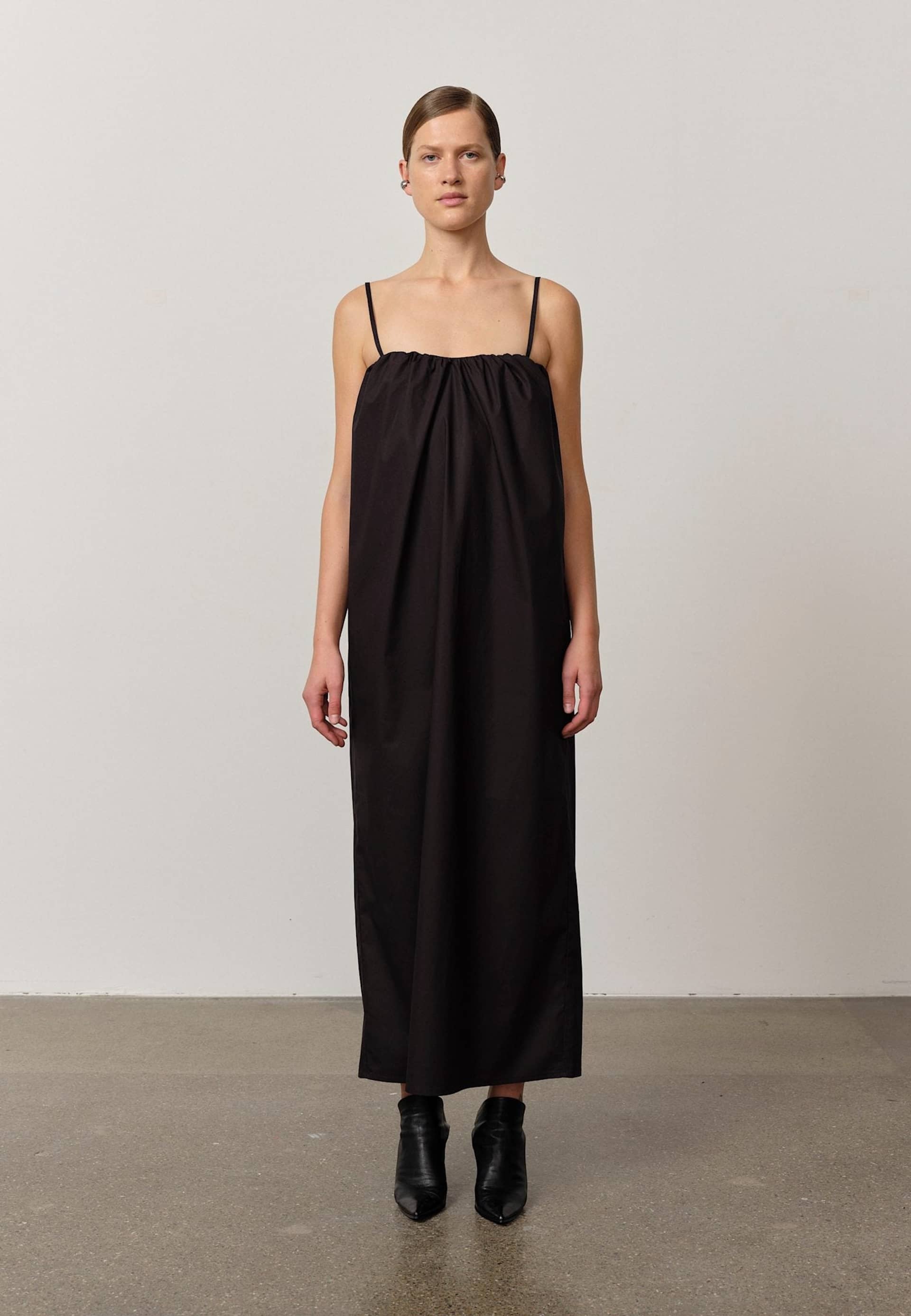 Colette Dress - Navy made by HERSKIND