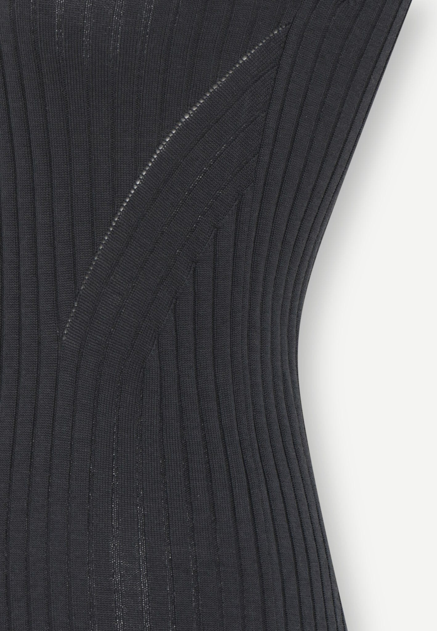 Tripa Knit top - Ebony made by HERSKIND