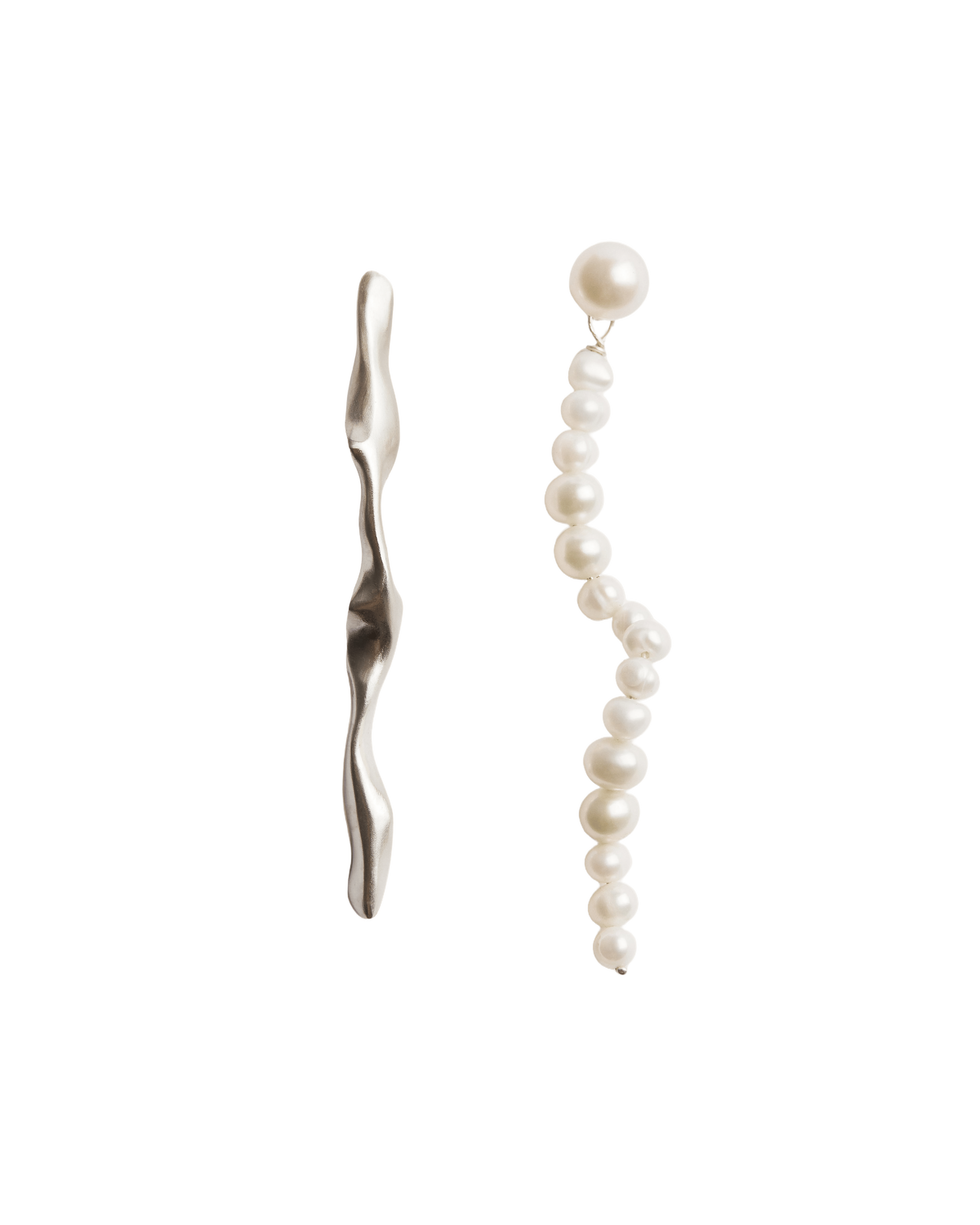 TRAMA EARRINGS made by Carolina De Barros