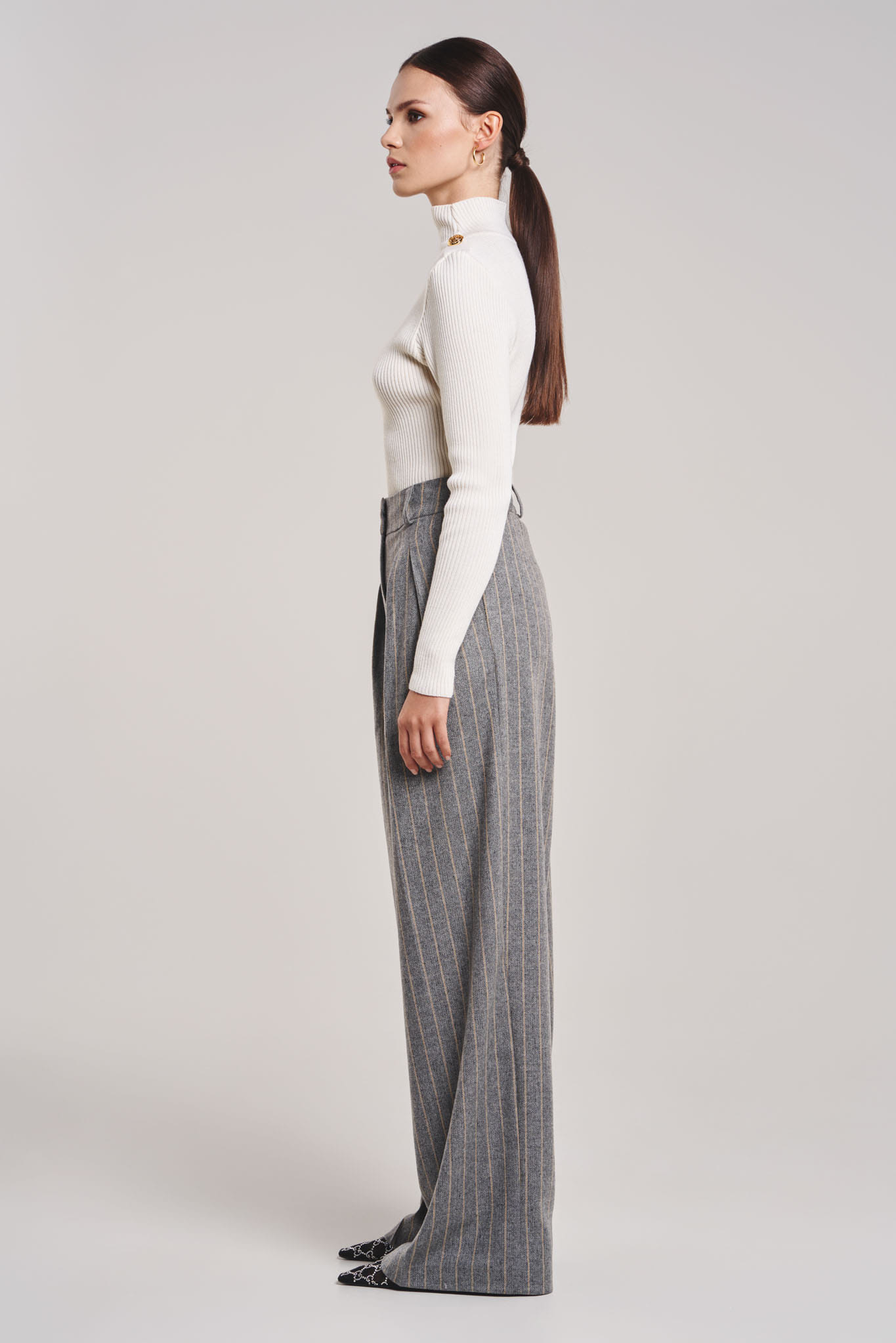 WHITE MERINO WOOL GOLF made by BENU Studio