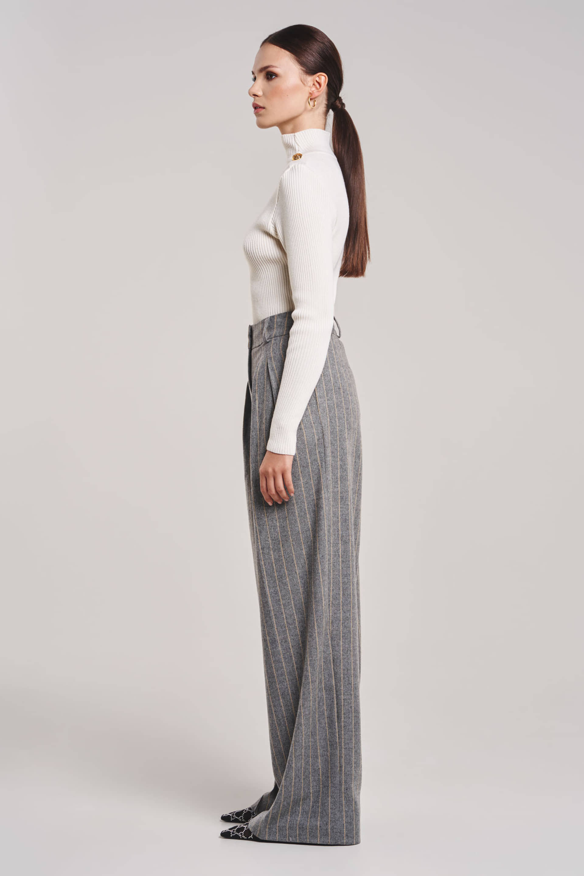 WHITE MERINO WOOL GOLF made by BENU Studio