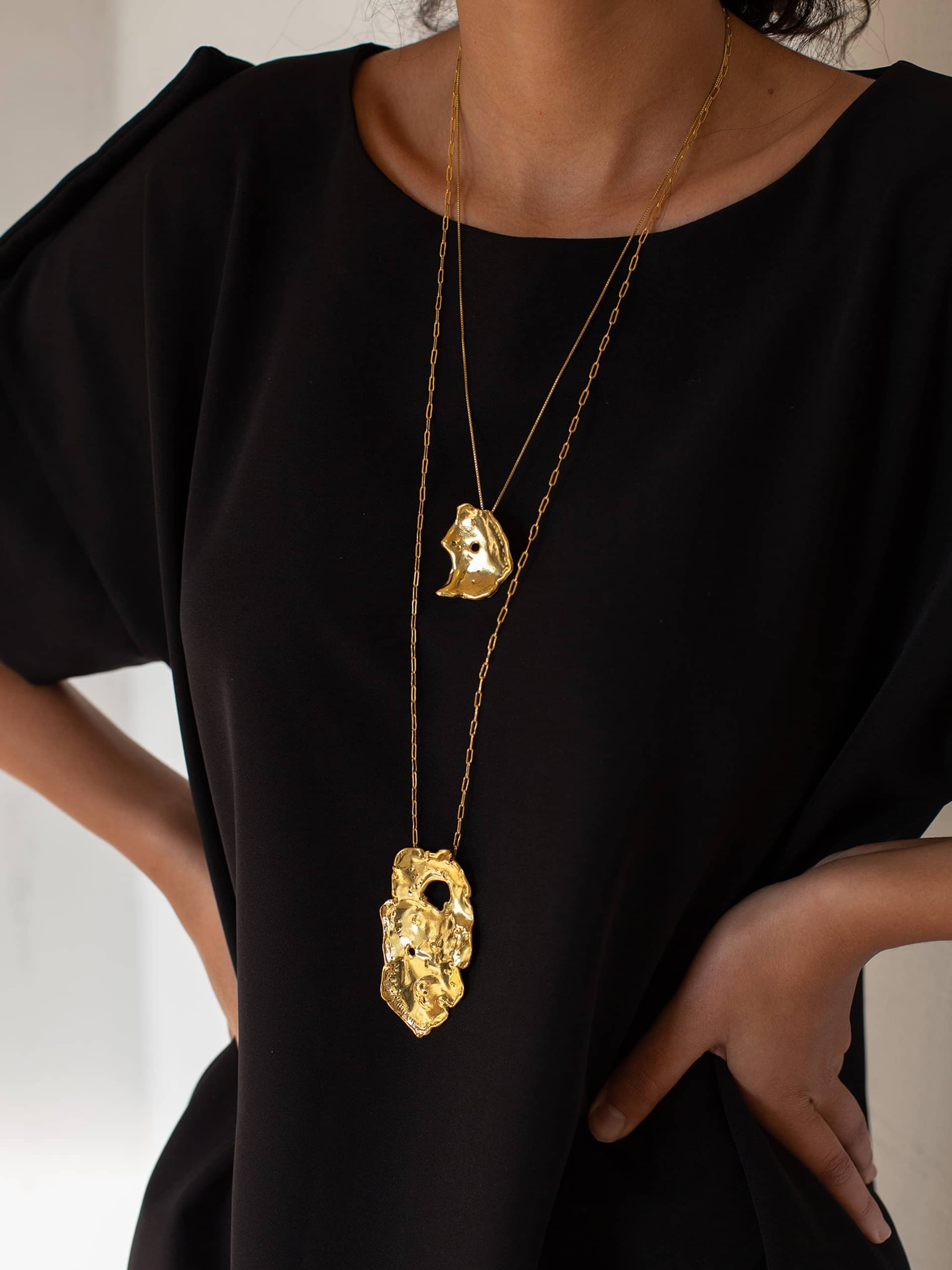 Talisman Full Moon Necklace Gold in Gold made by Eva Remenyi