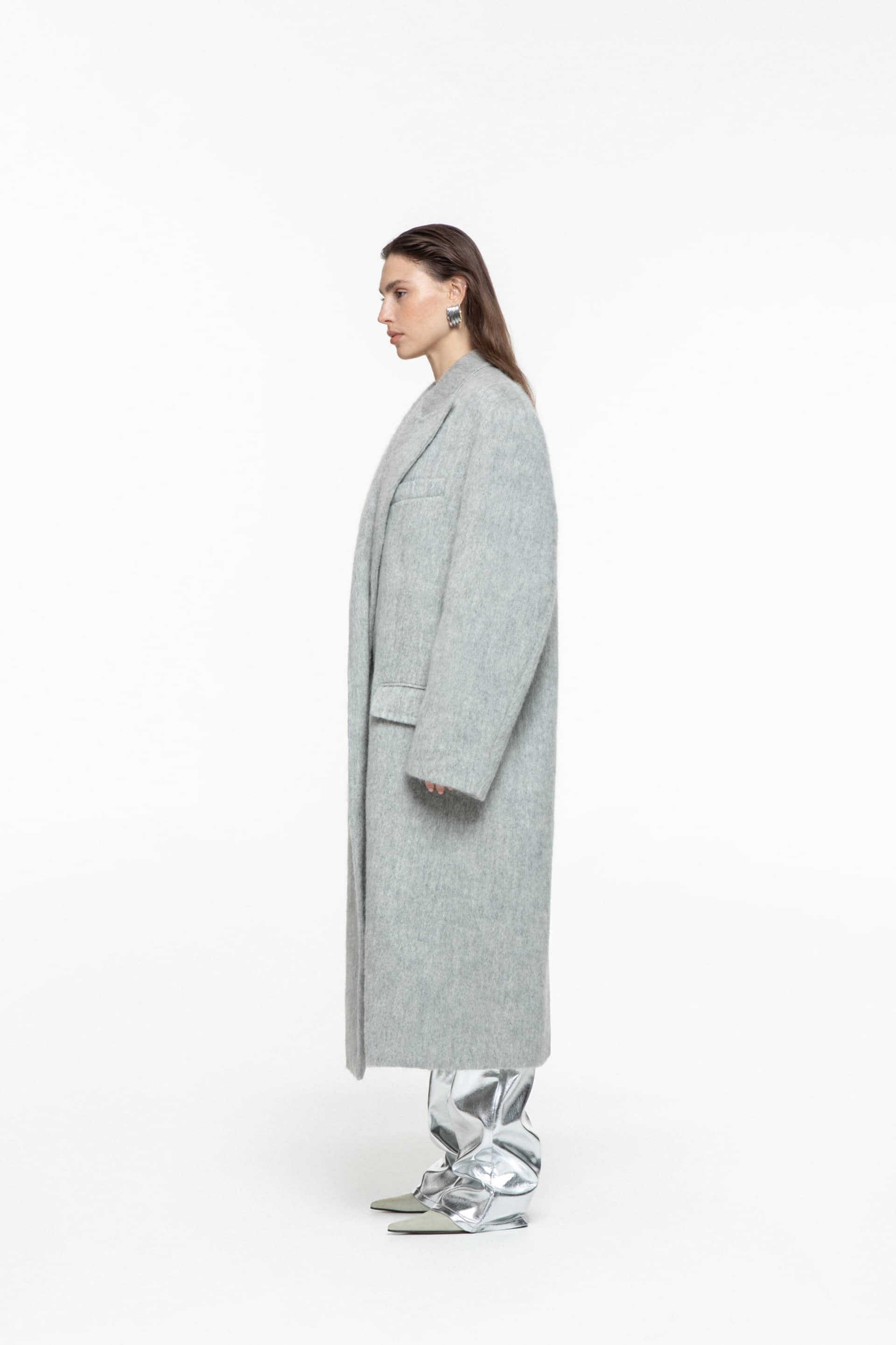 Oversized wool coat in Grey made by AFTERHOURS