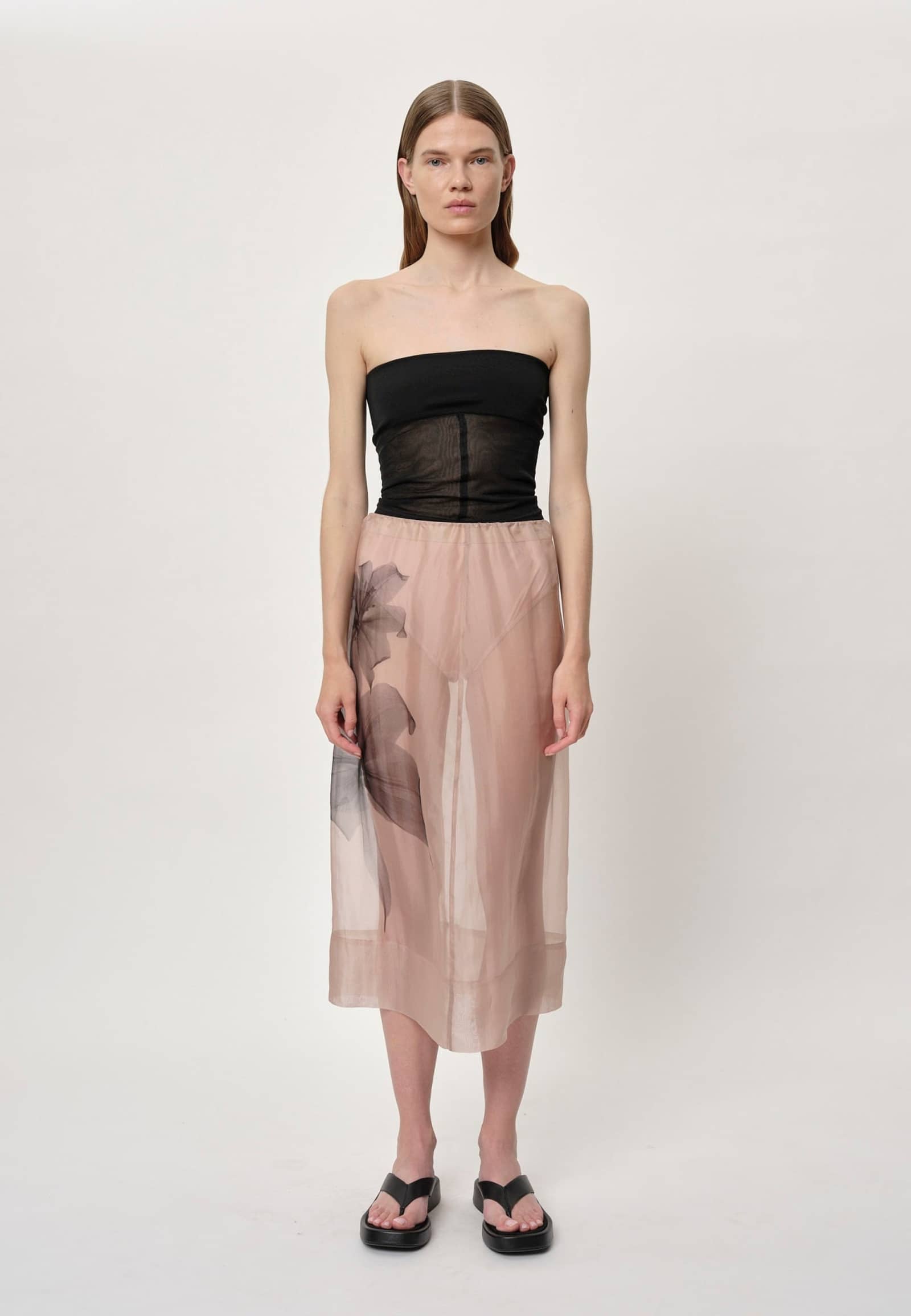 Kira Skirt - Powder made by HERSKIND