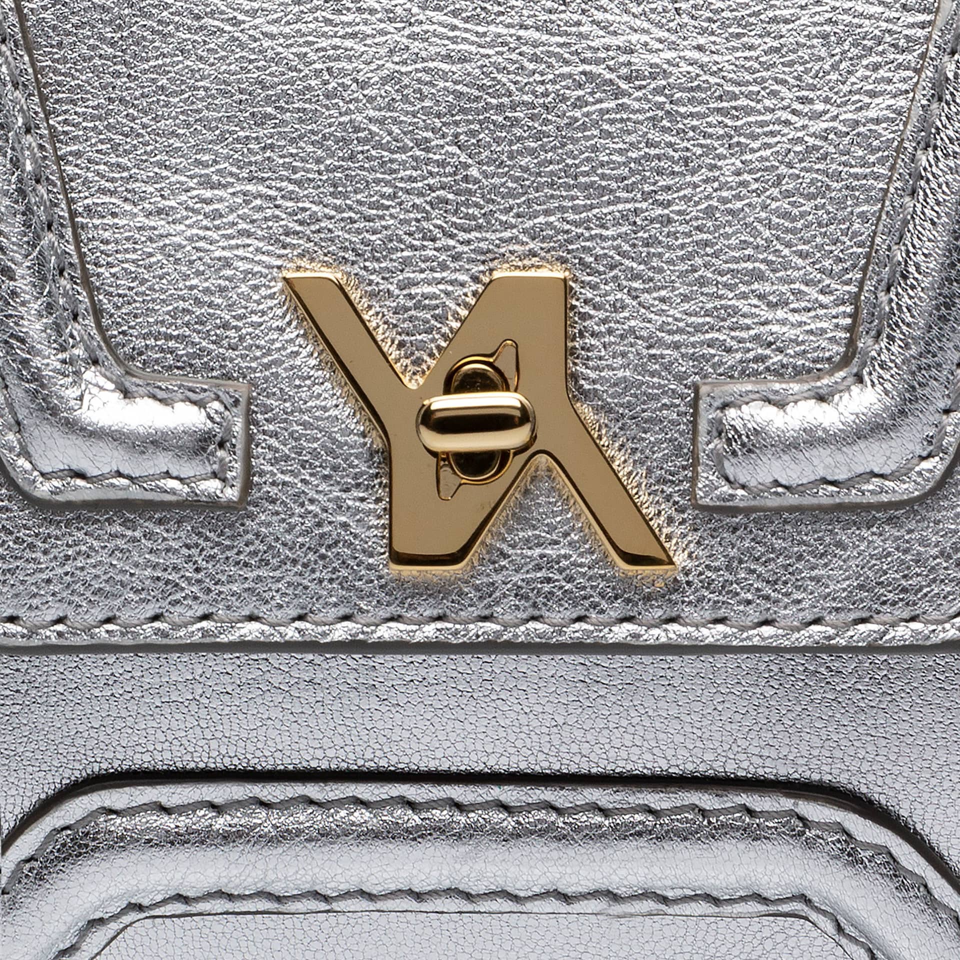 Mini Giovanna Pocket metallic silver made by Yliana Yepez