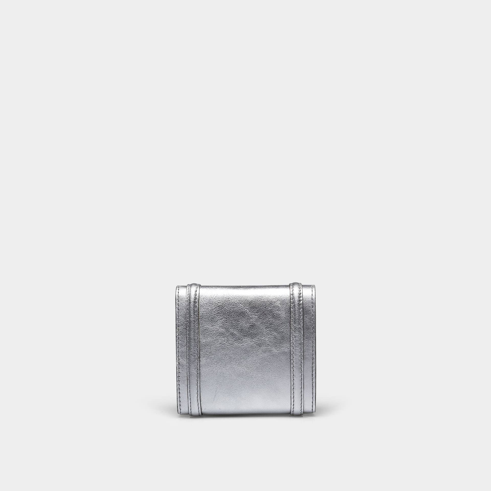 Mini Giovanna Pocket metallic silver made by Yliana Yepez