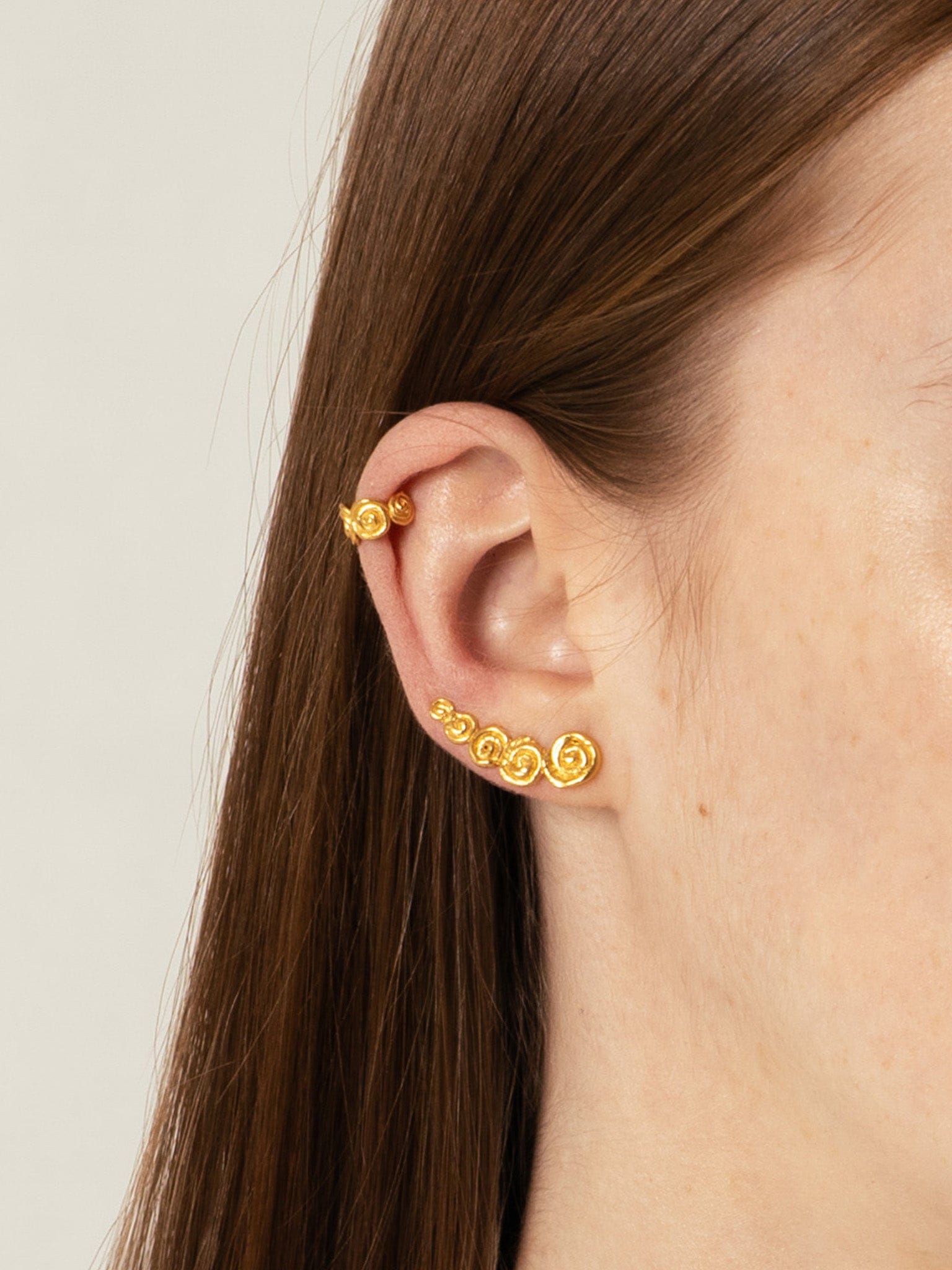 Origin Ear Climber Gold made by Eva Remenyi
