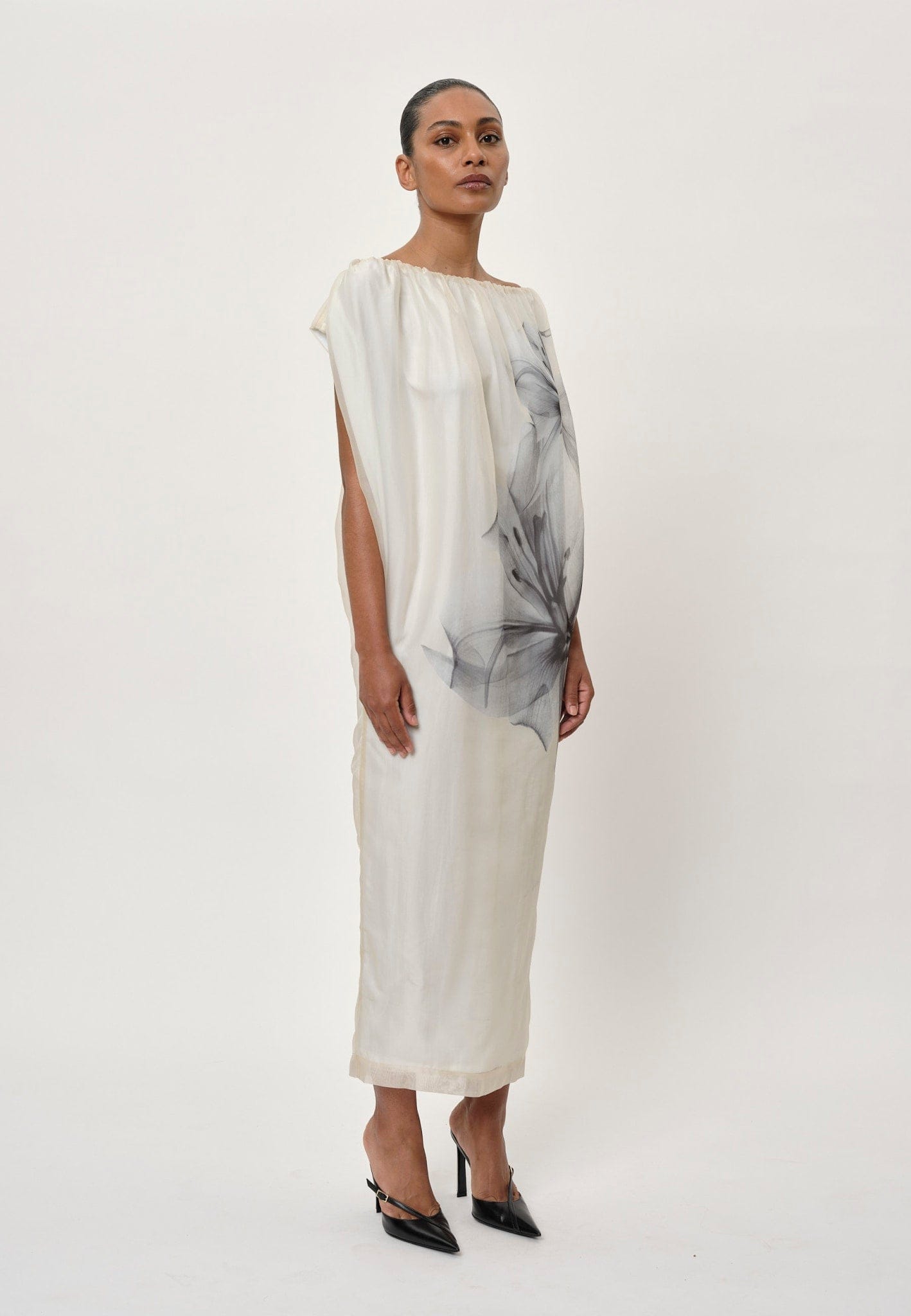 Veronika Dress - Light Asparagus made by HERSKIND