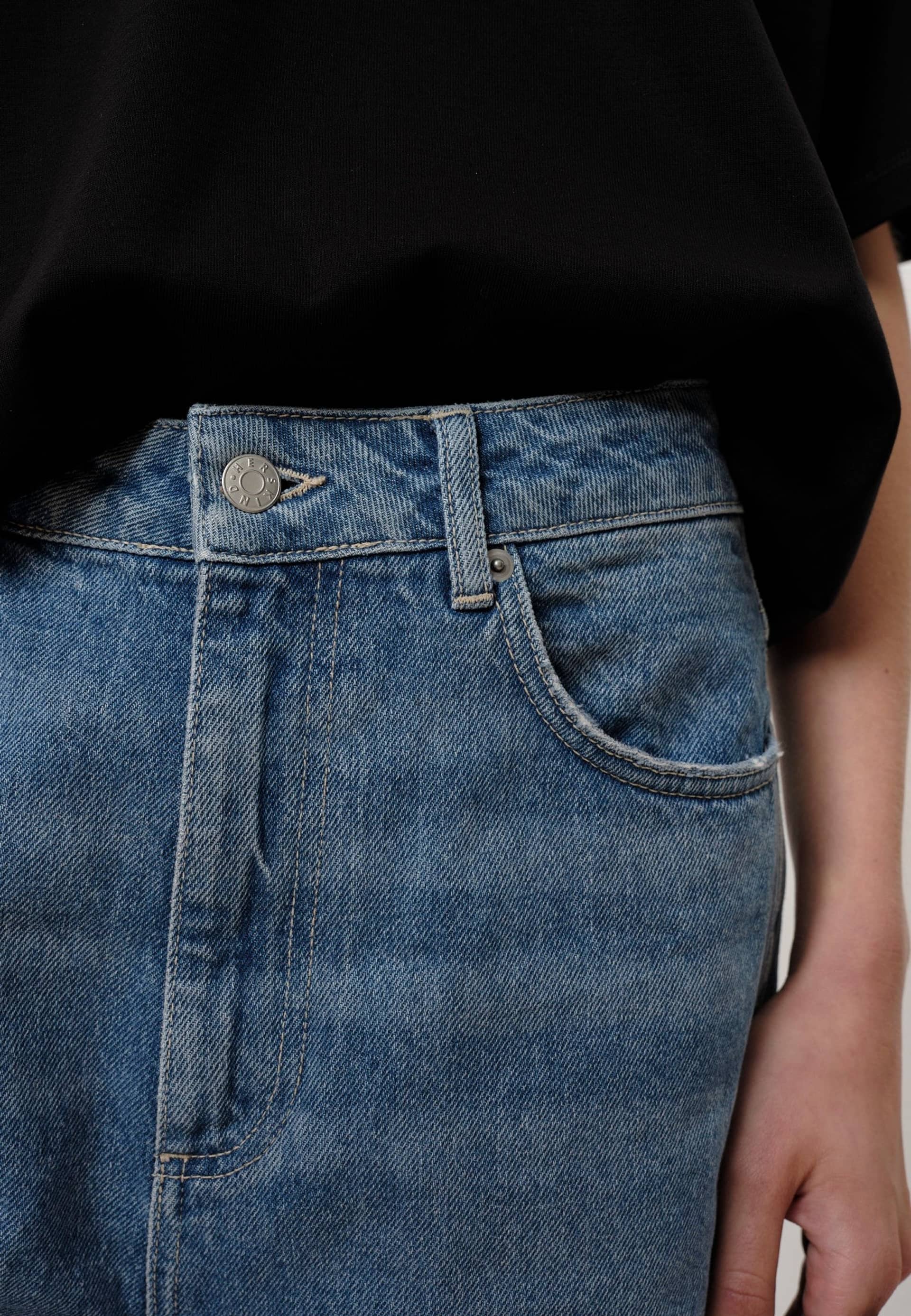 Emily Denim Shorts - Indigo made by HERSKIND