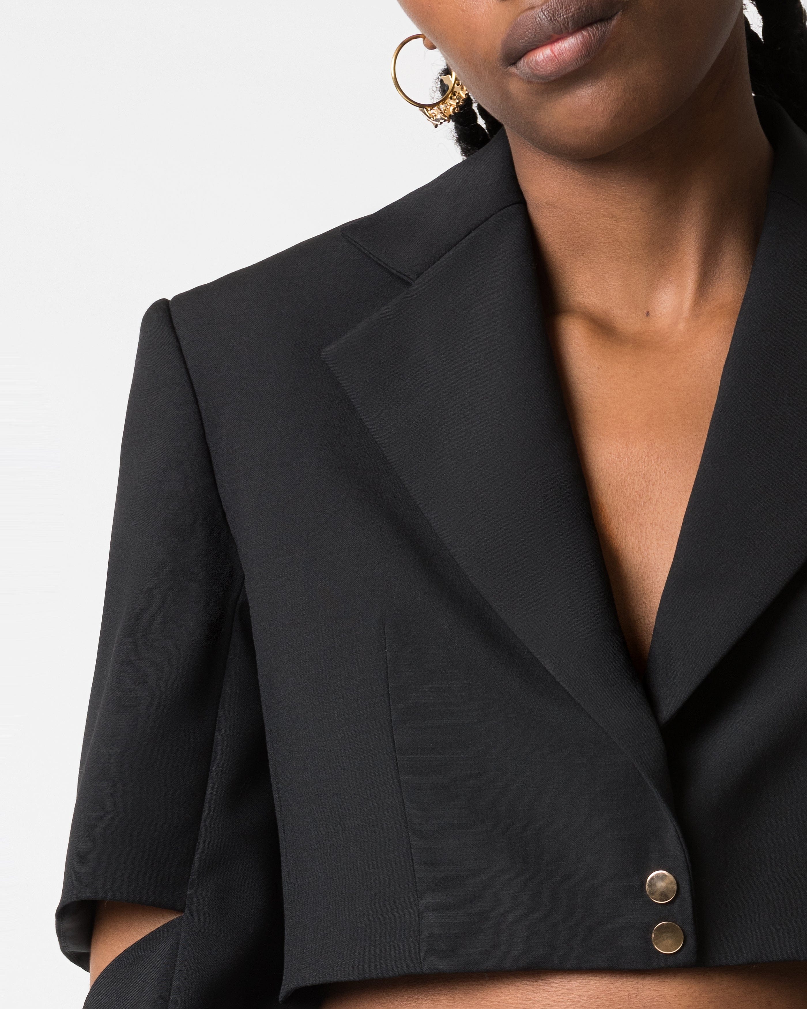 Palmira crop blazer in Black made by DIVALO