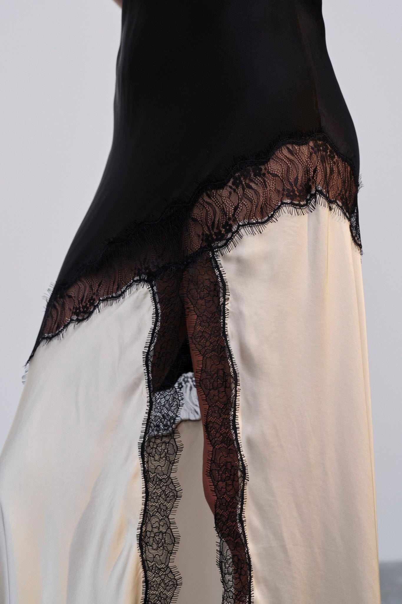 Nelly Dress - Creme / Black made by HERSKIND