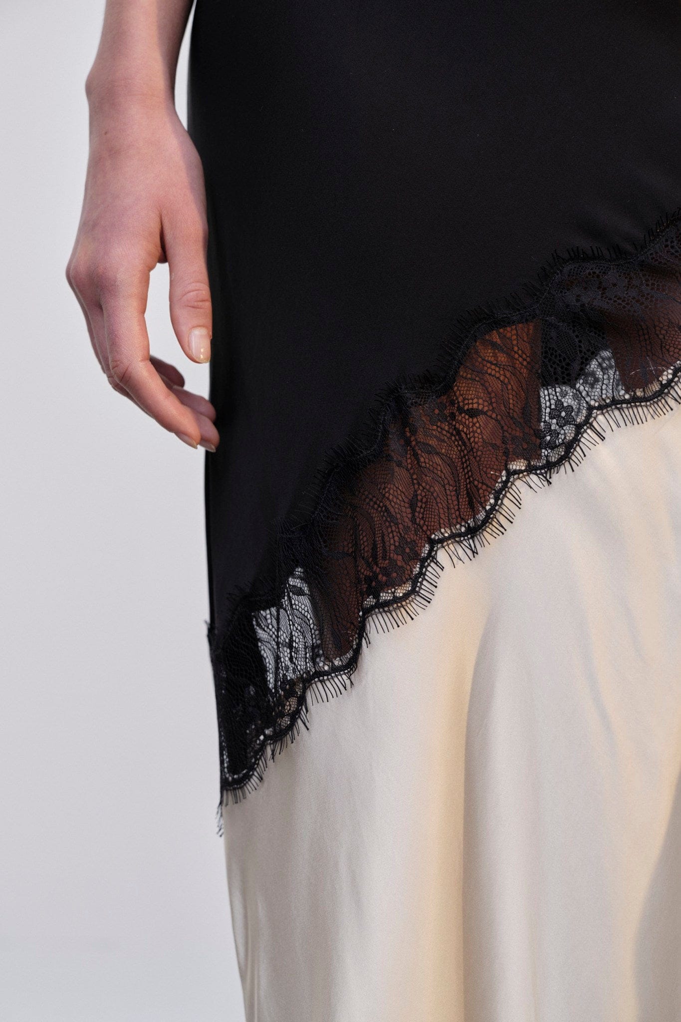 Nelly Dress - Creme / Black made by HERSKIND