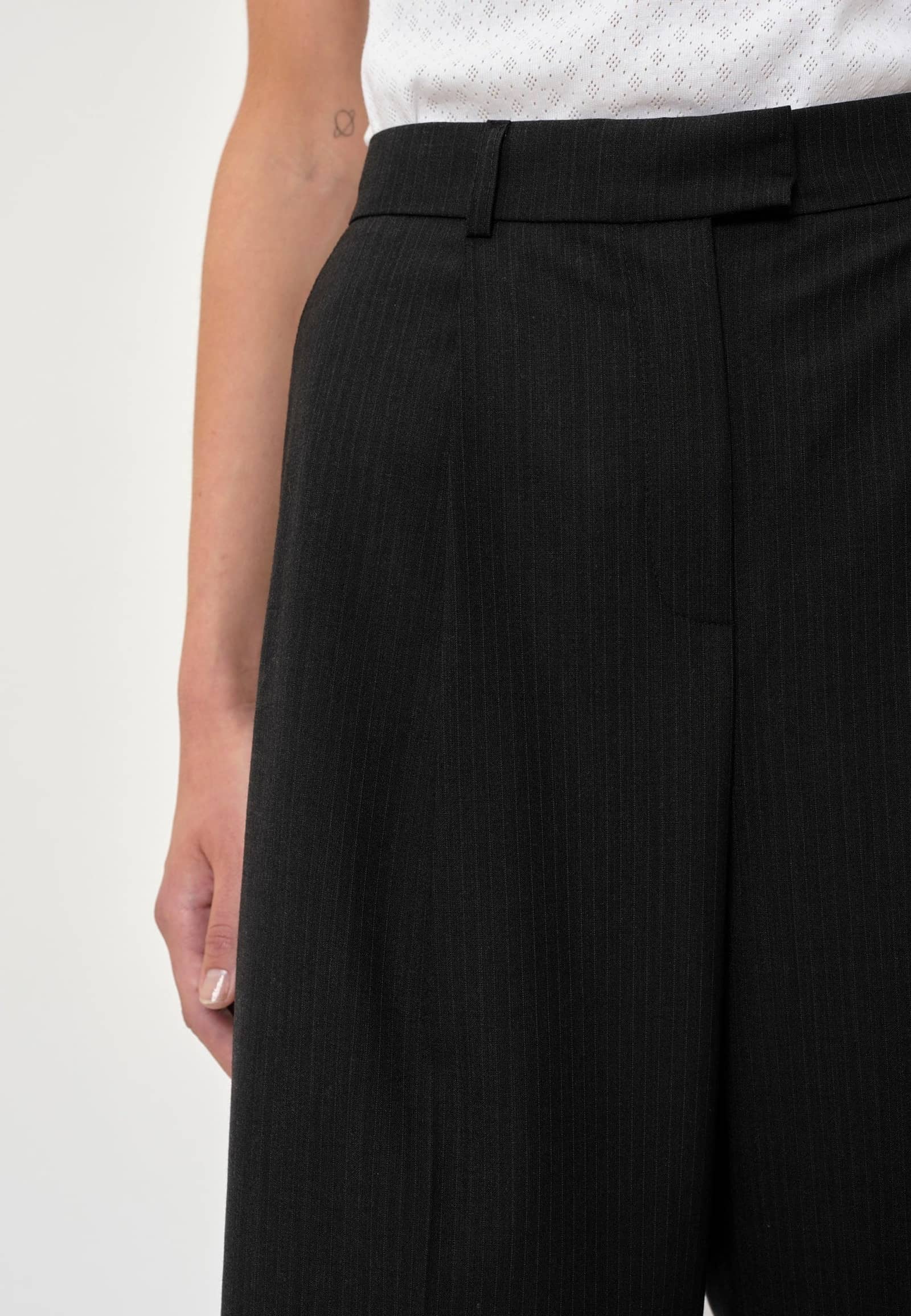 Kelly Pants - Dark Grey Pinstripe made by HERSKIND