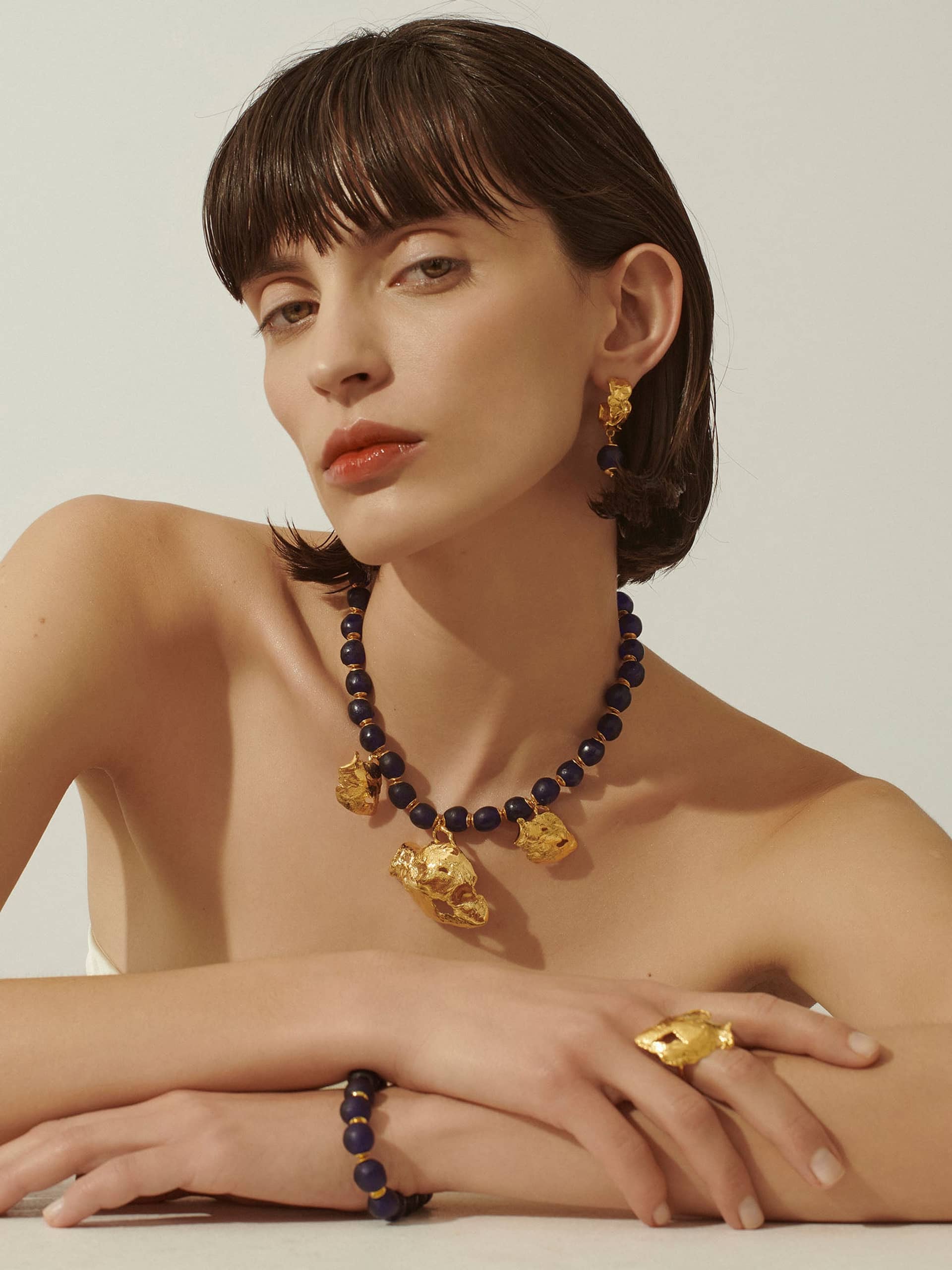 Vacation Deep Blue Necklace in Gold made by Eva Remenyi