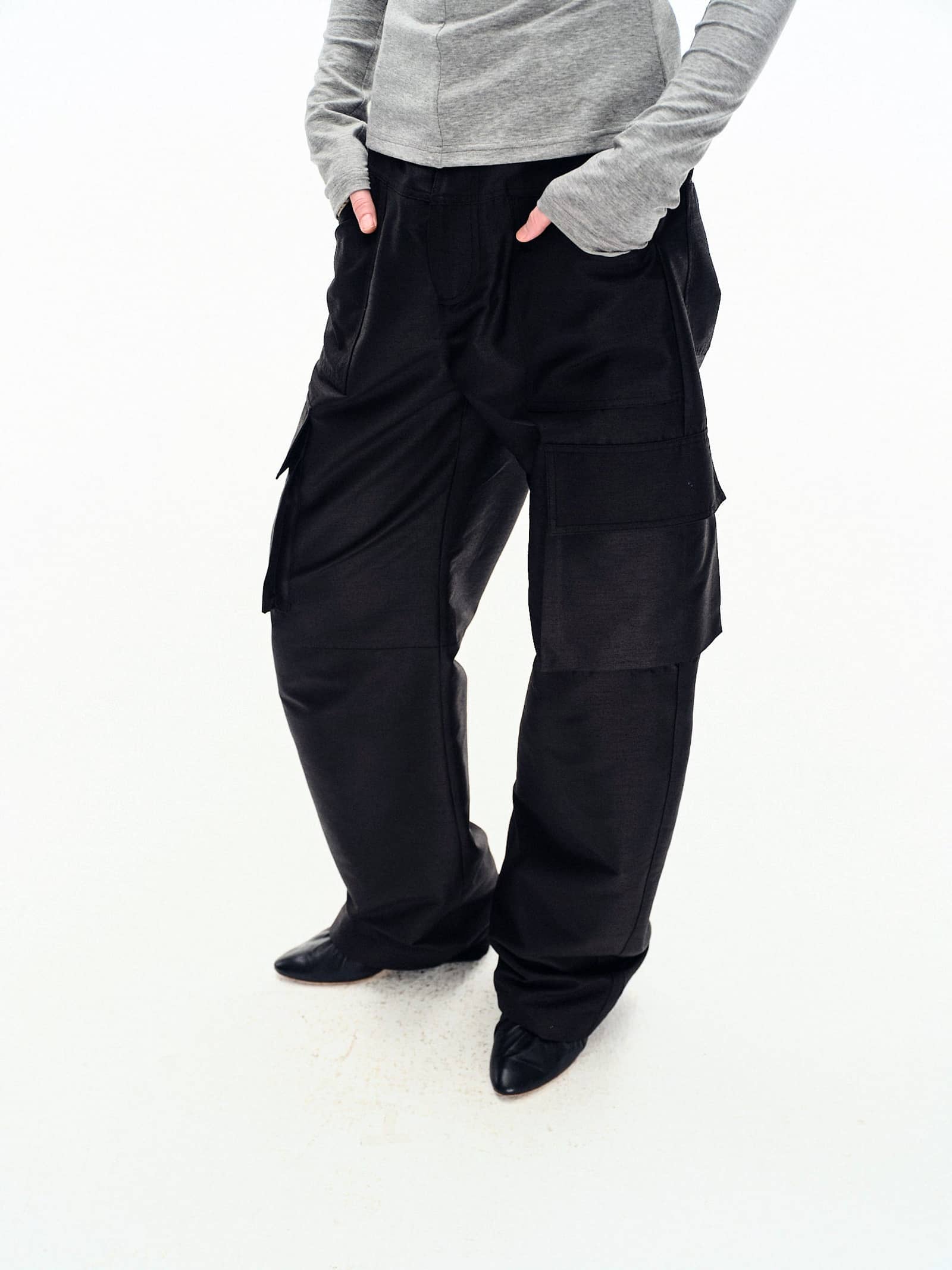 BLACK SATIN-FINISH CARGO TROUSERS made by YIBRI