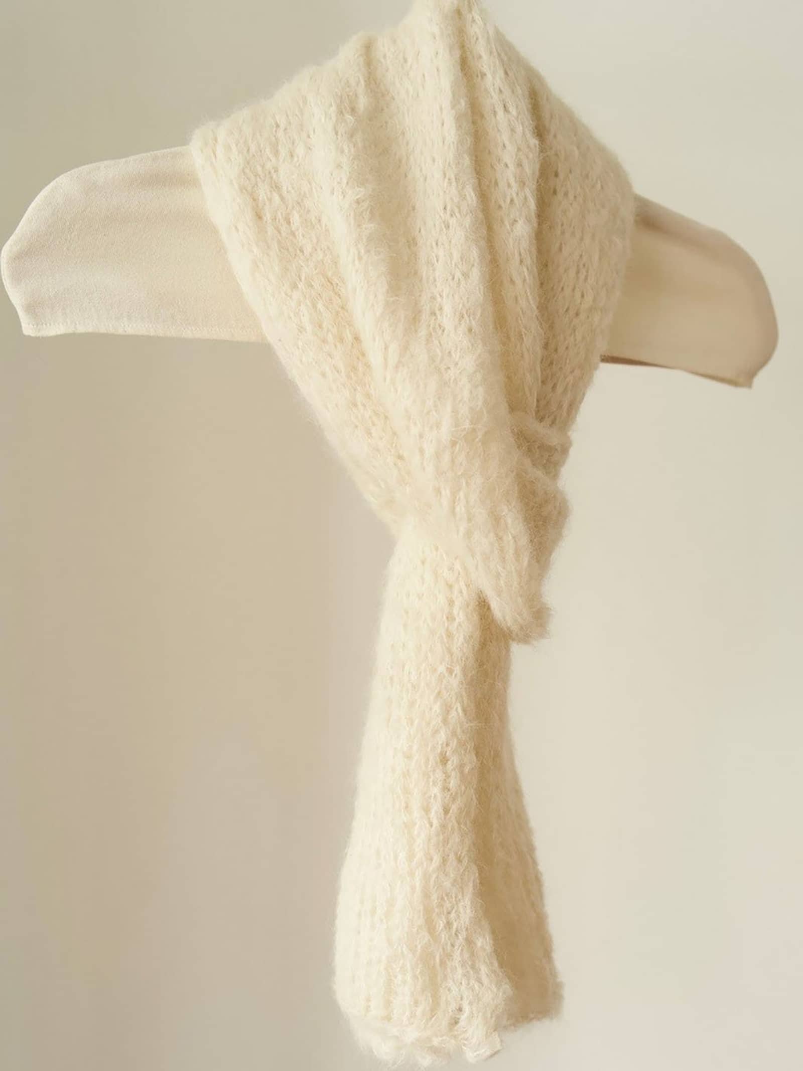 ALONSO scarf in White made by AYNI