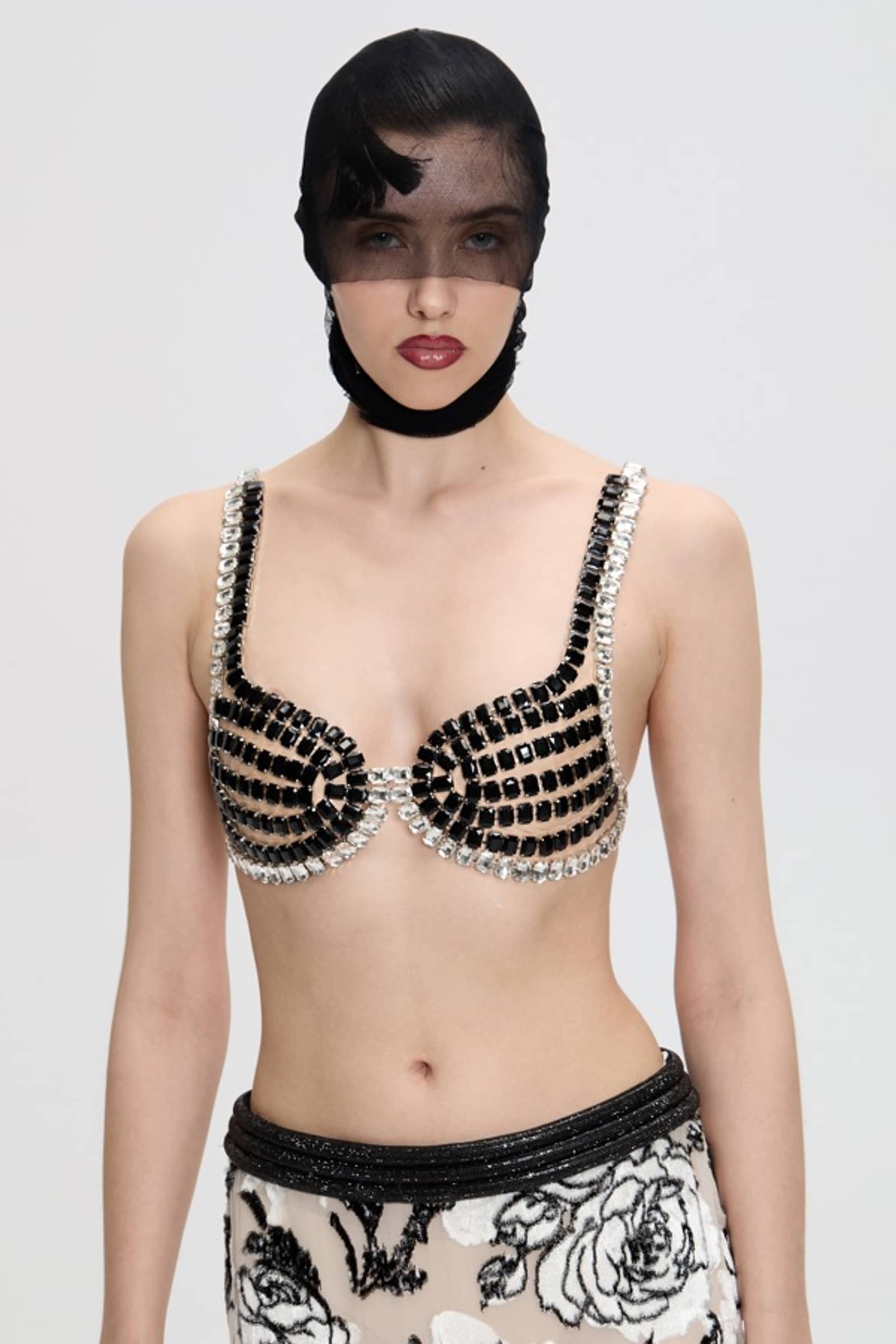 BLACK QUARTZ BRA made by NUÉ
