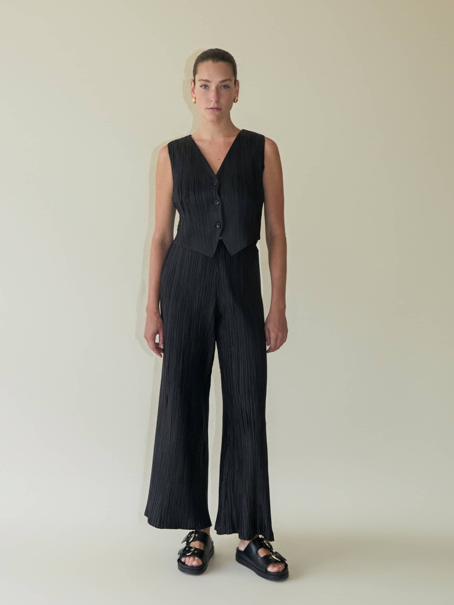 Tree Bark Classic Waistcoat made by CAHAYA STUDIOS