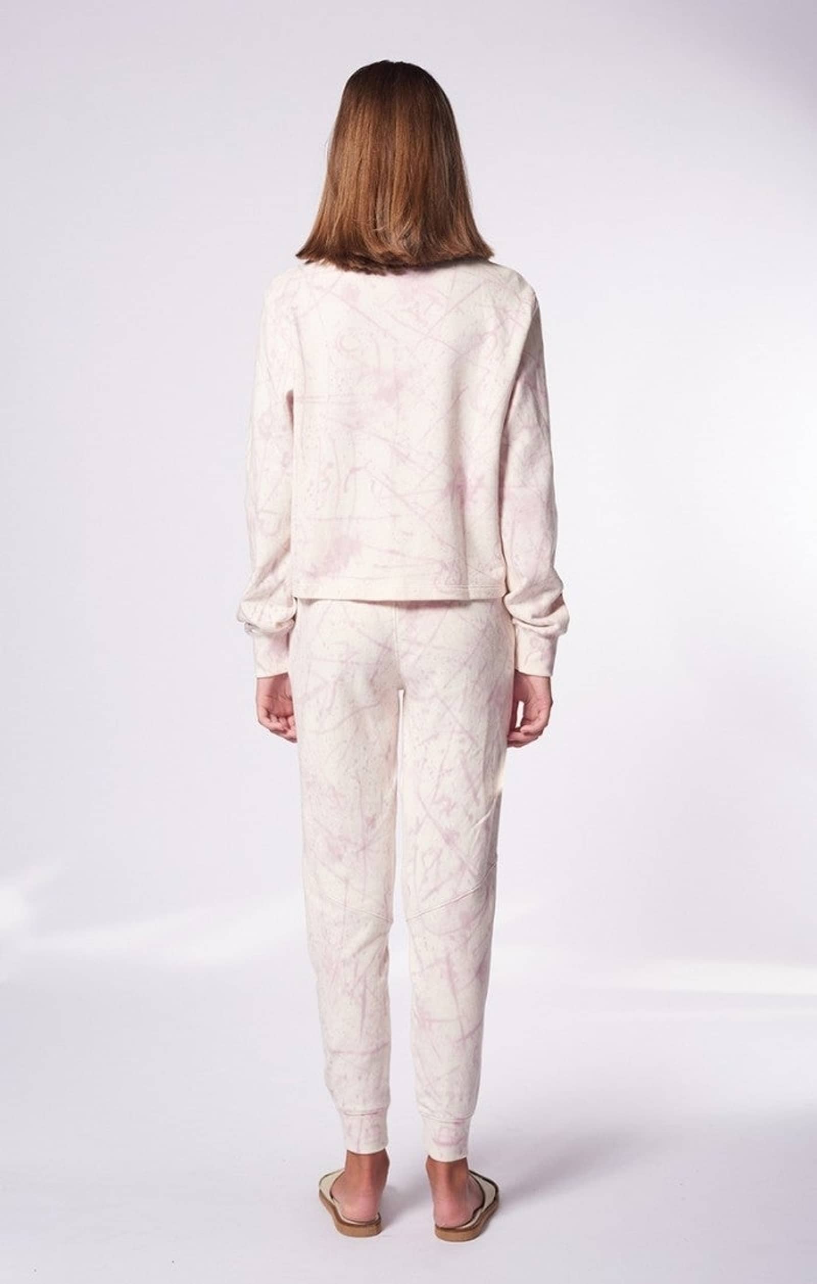 Kay Pacha Set in Multi color made by AYNI