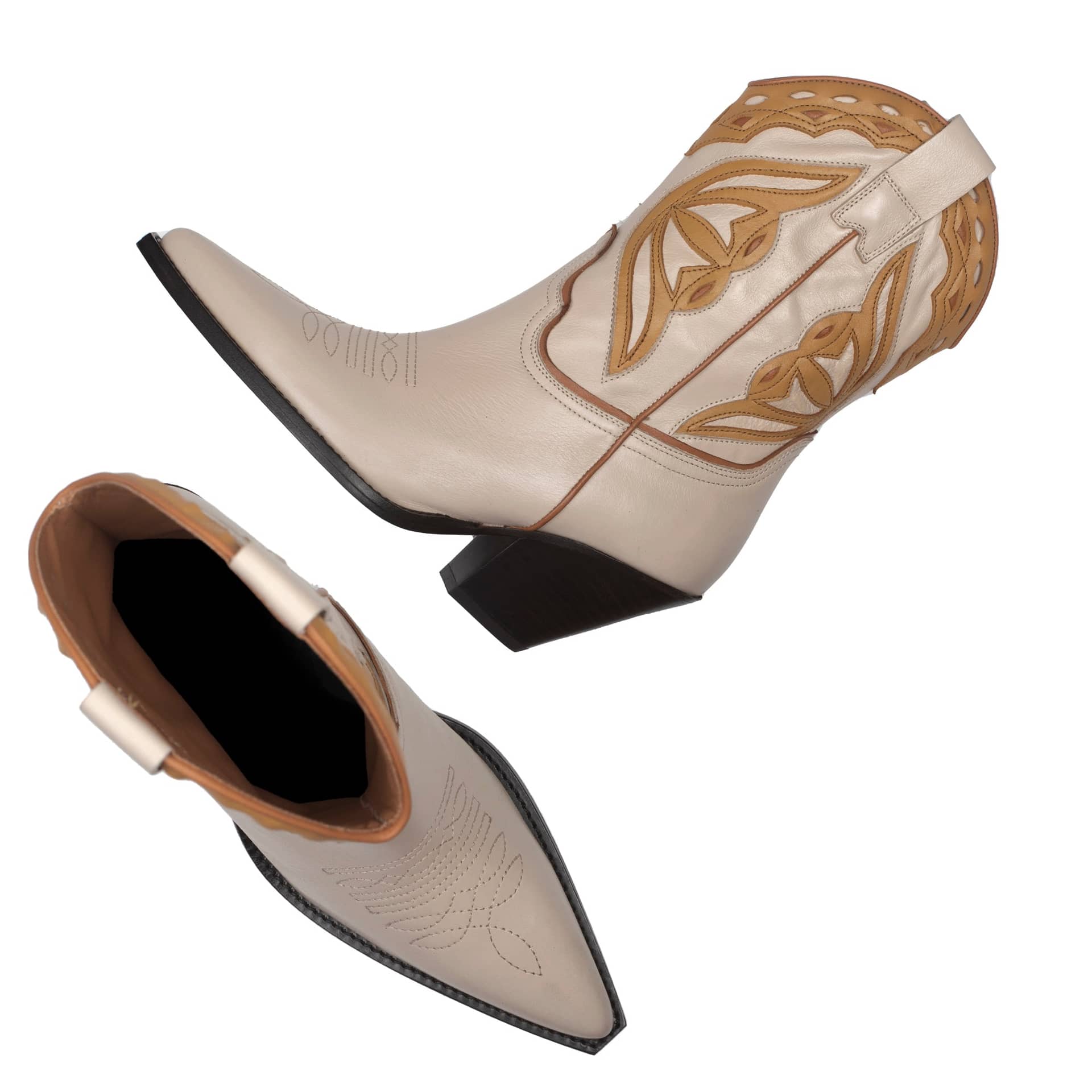 OFF-WHITE LEATHER COWBOY BOOTS in Beige made by Toral