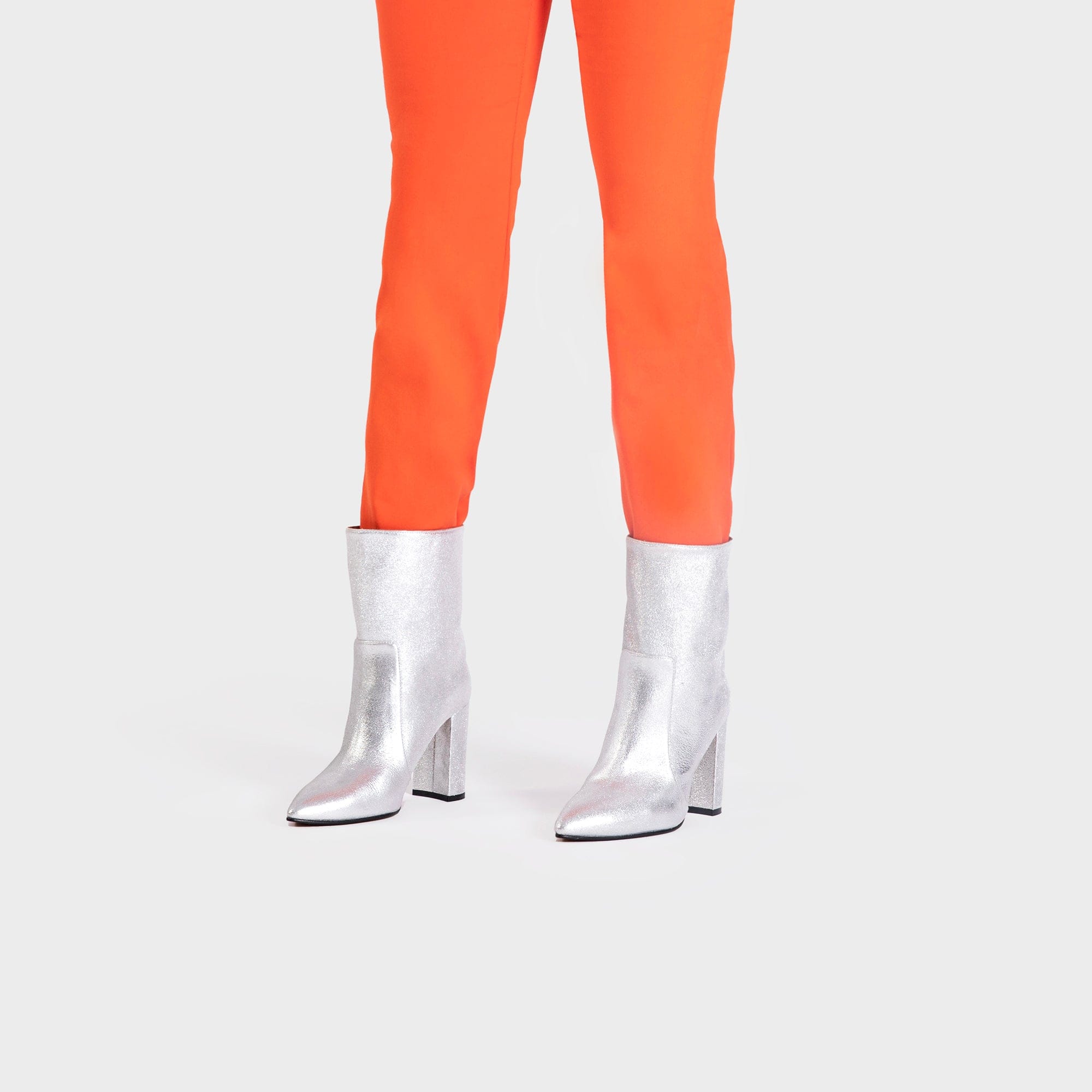 METALLIC WHITE ANKLE BOOTS in Silver made by Toral