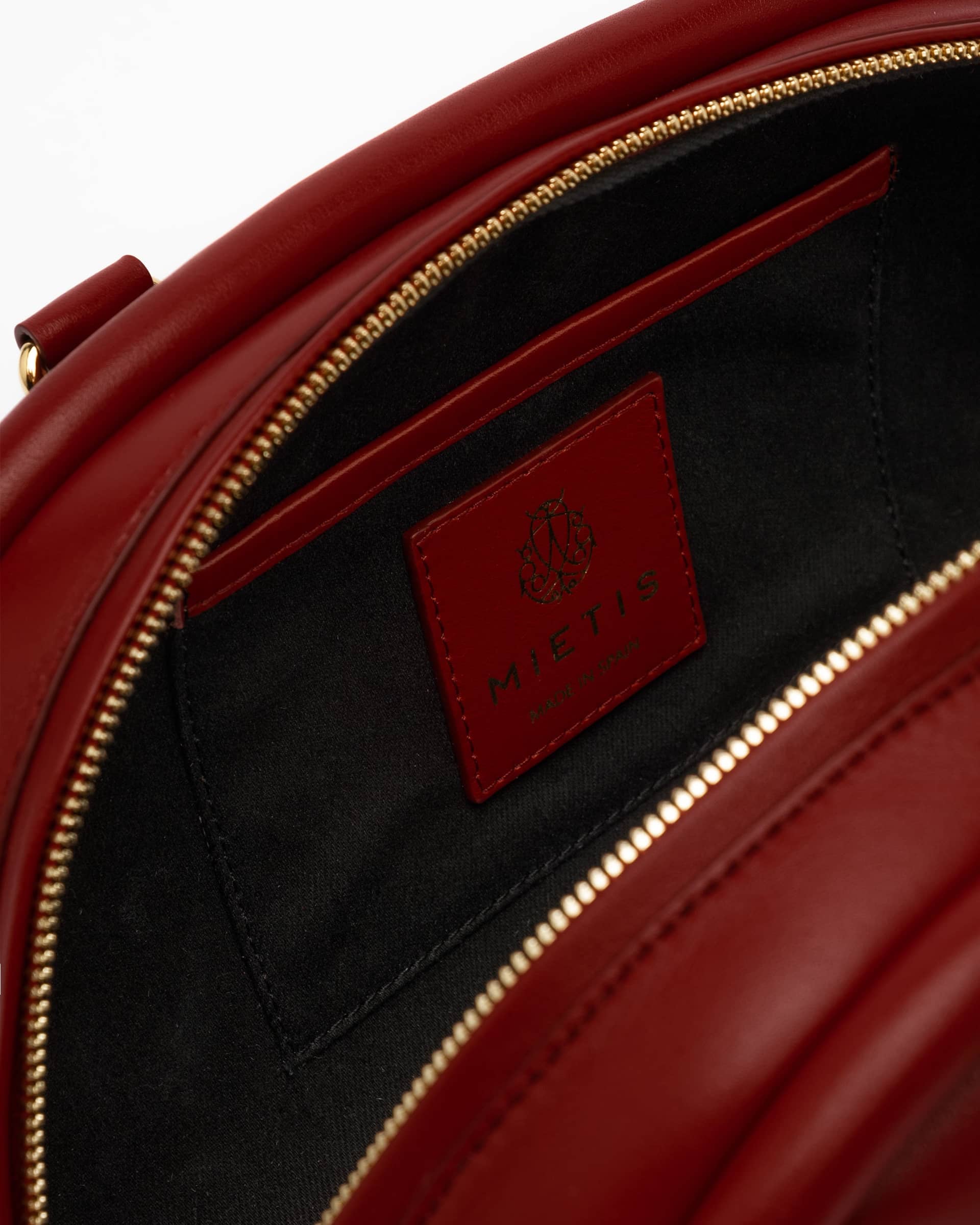 Pluto Wine made by Mietis