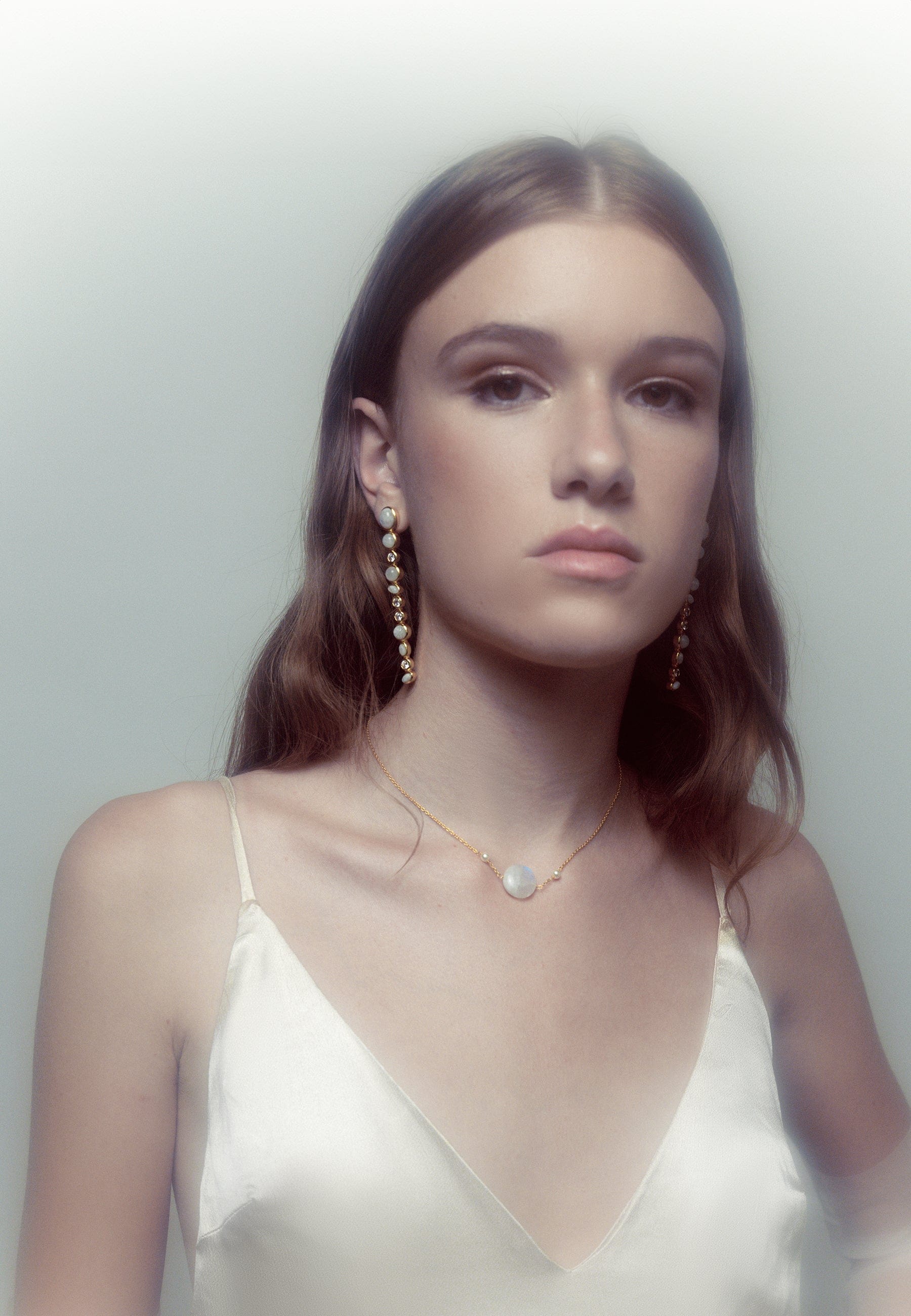 Pendientes Ayla Piedraluna made by Lavani Jewels