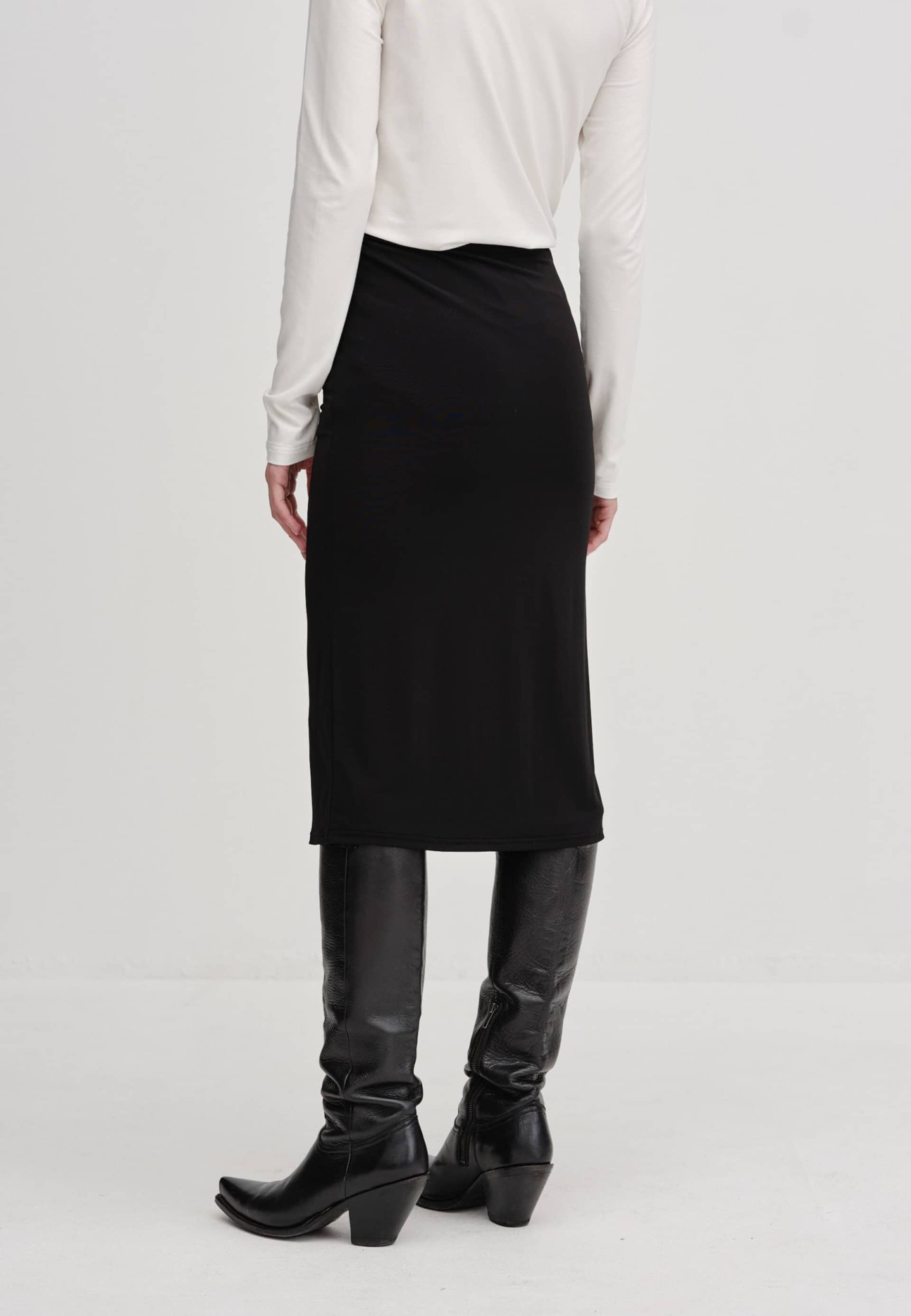 Megan Ltd. Skirt - Black made by HERSKIND