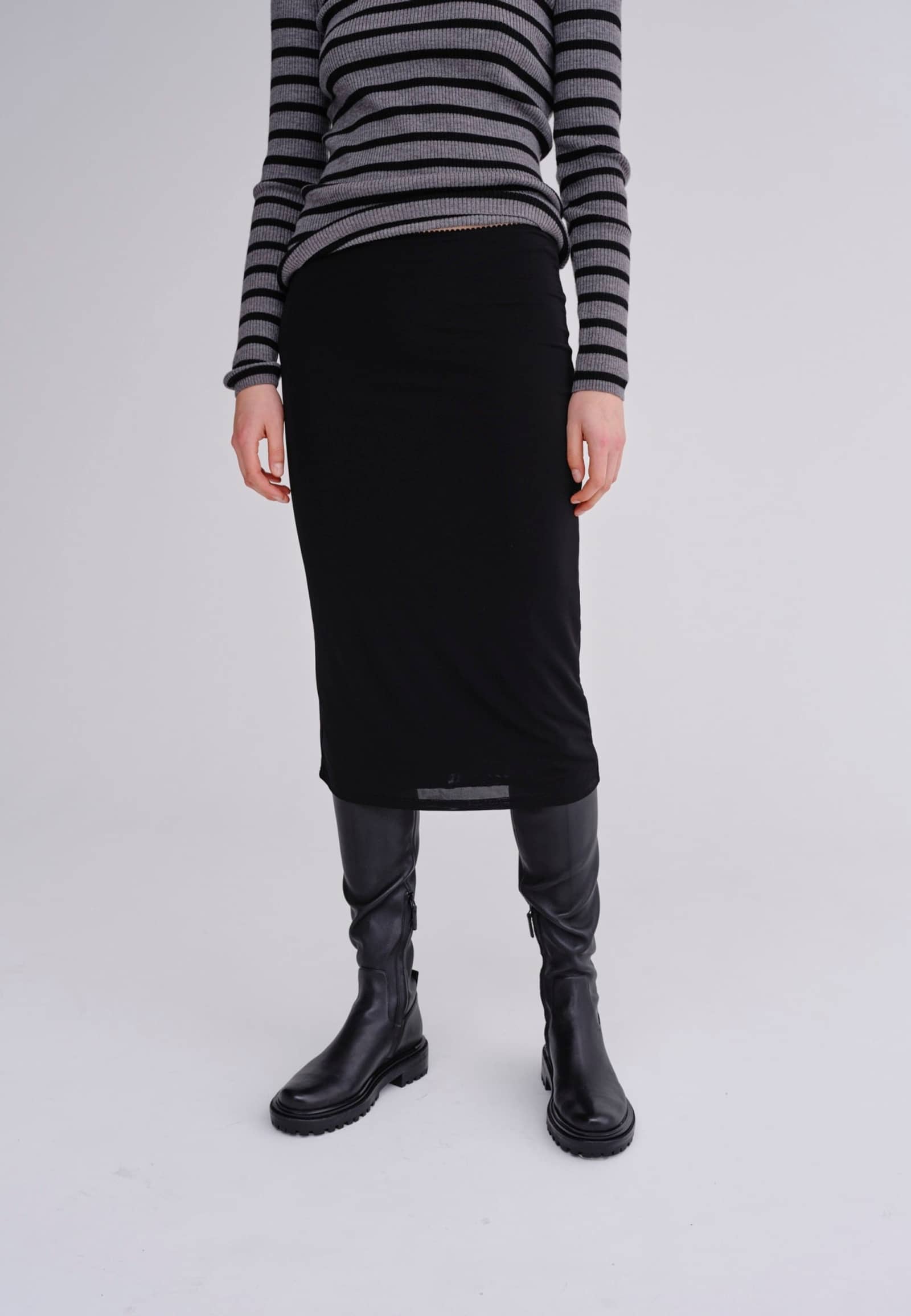Megan Ltd. Skirt - Black made by HERSKIND