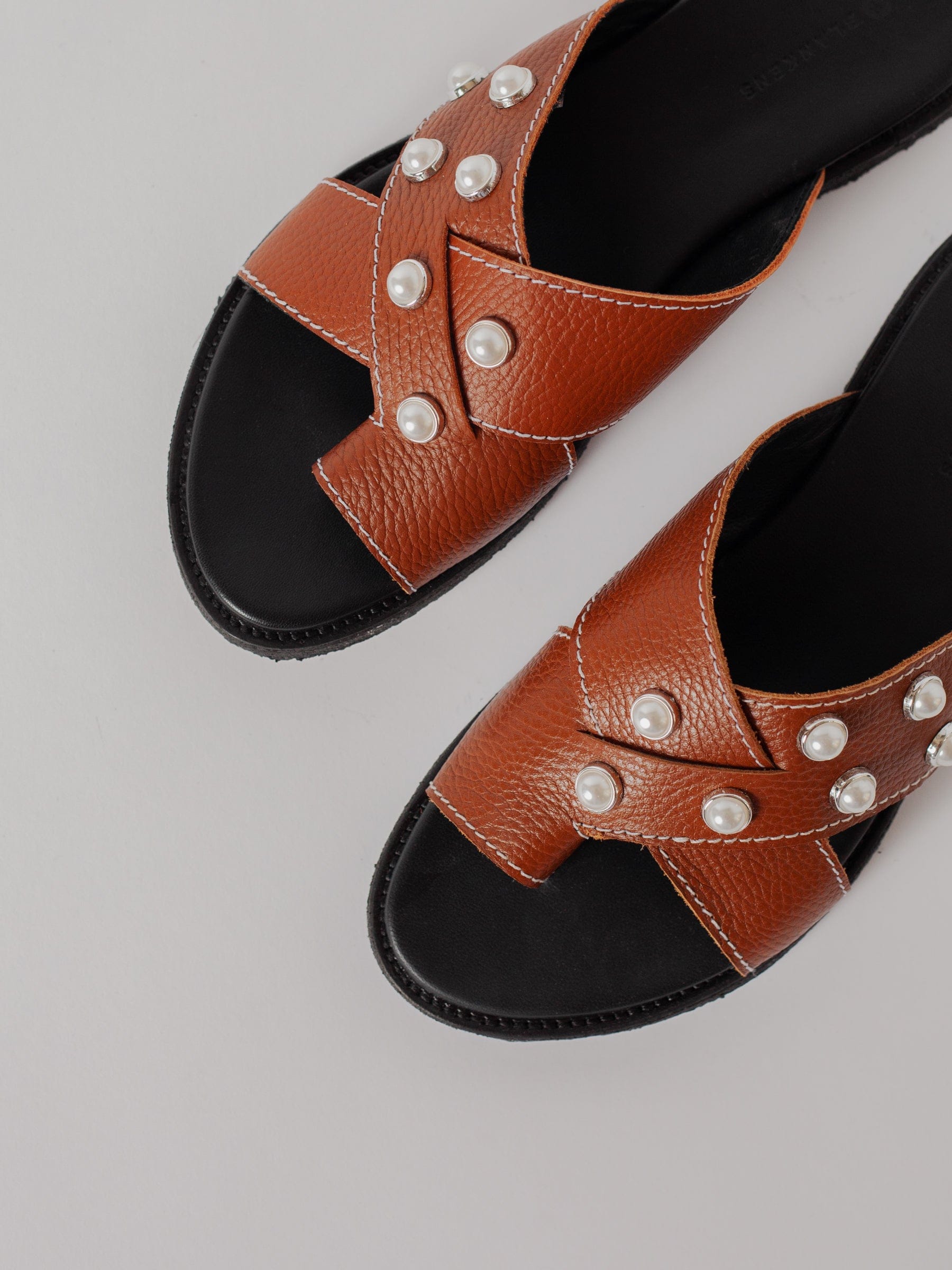 THE METTE BROWN ECO LEATHER WITH PEARLS made by Blankens