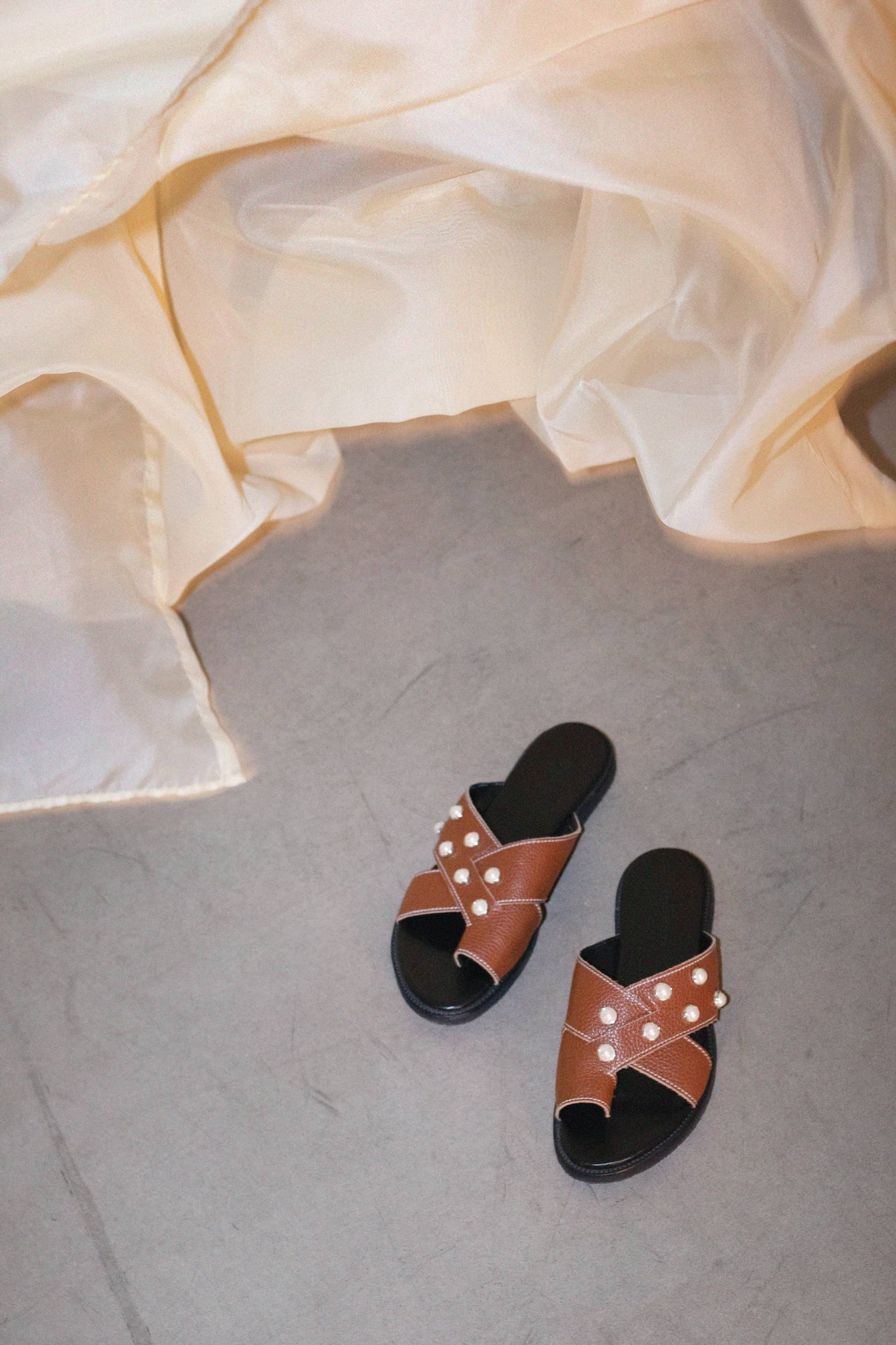 THE METTE BROWN ECO LEATHER WITH PEARLS made by Blankens