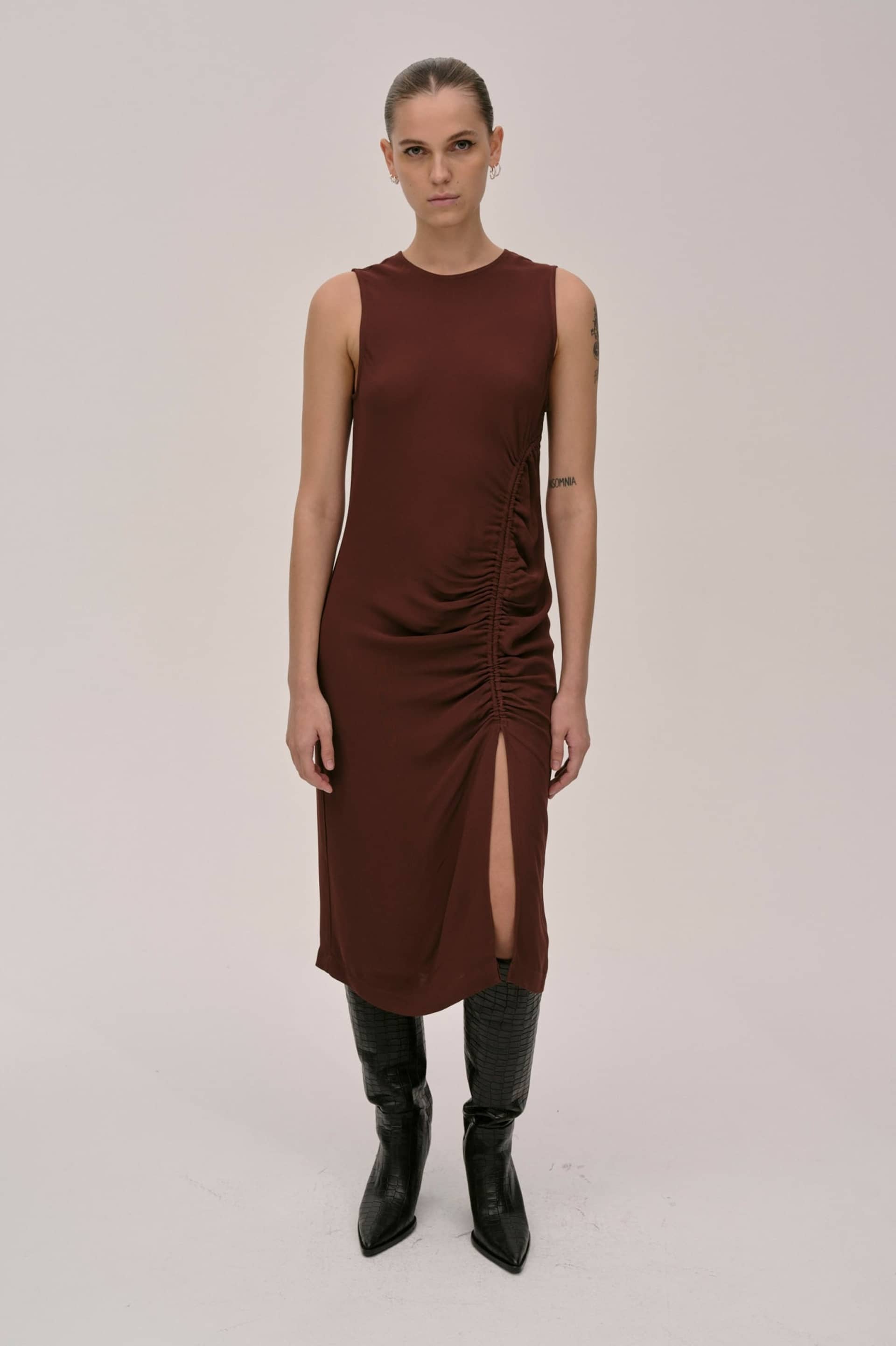 Lou Dress - Oxblood made by HERSKIND