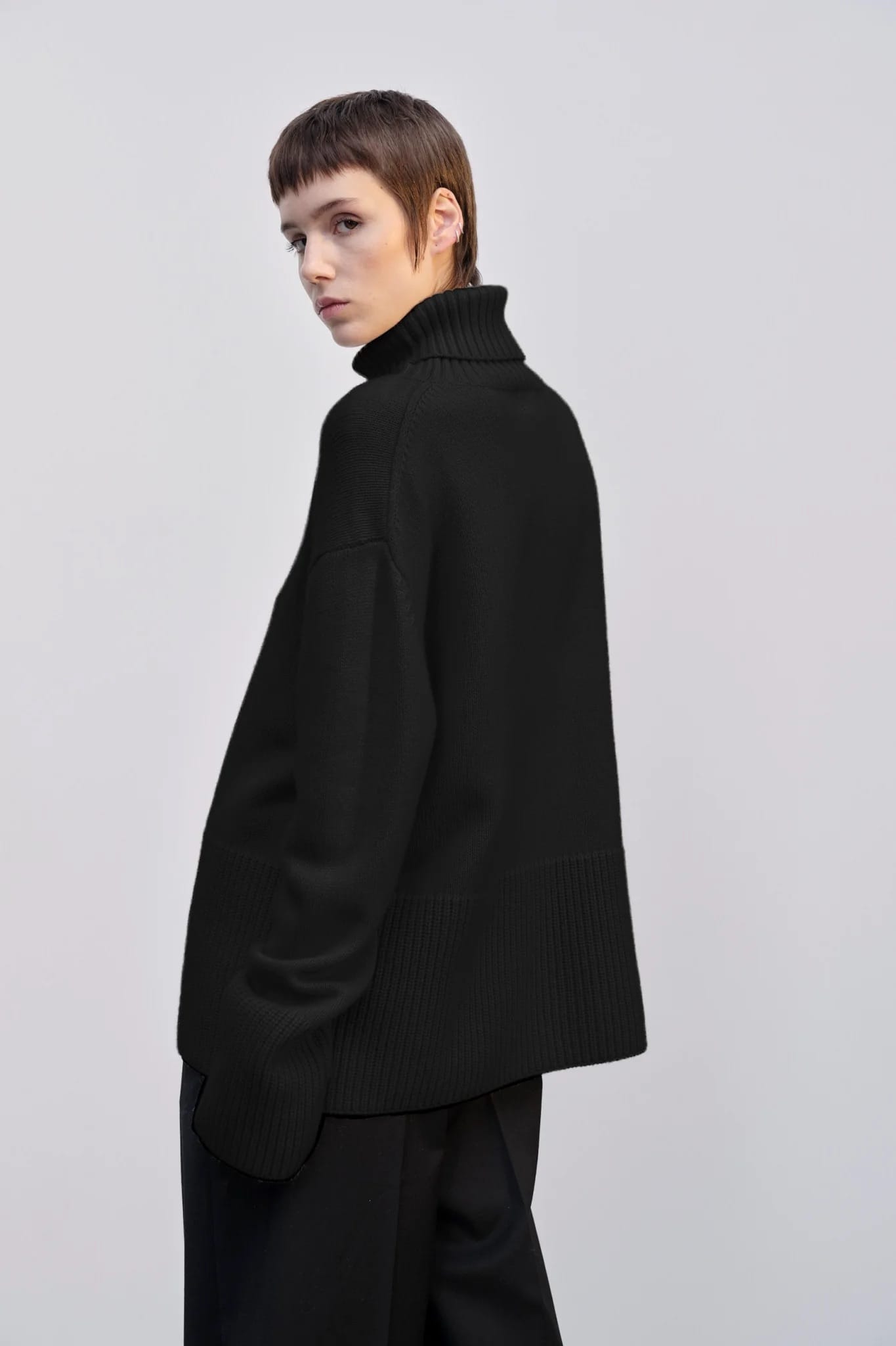 Juna Knit Turtleneck - Black made by HERSKIND