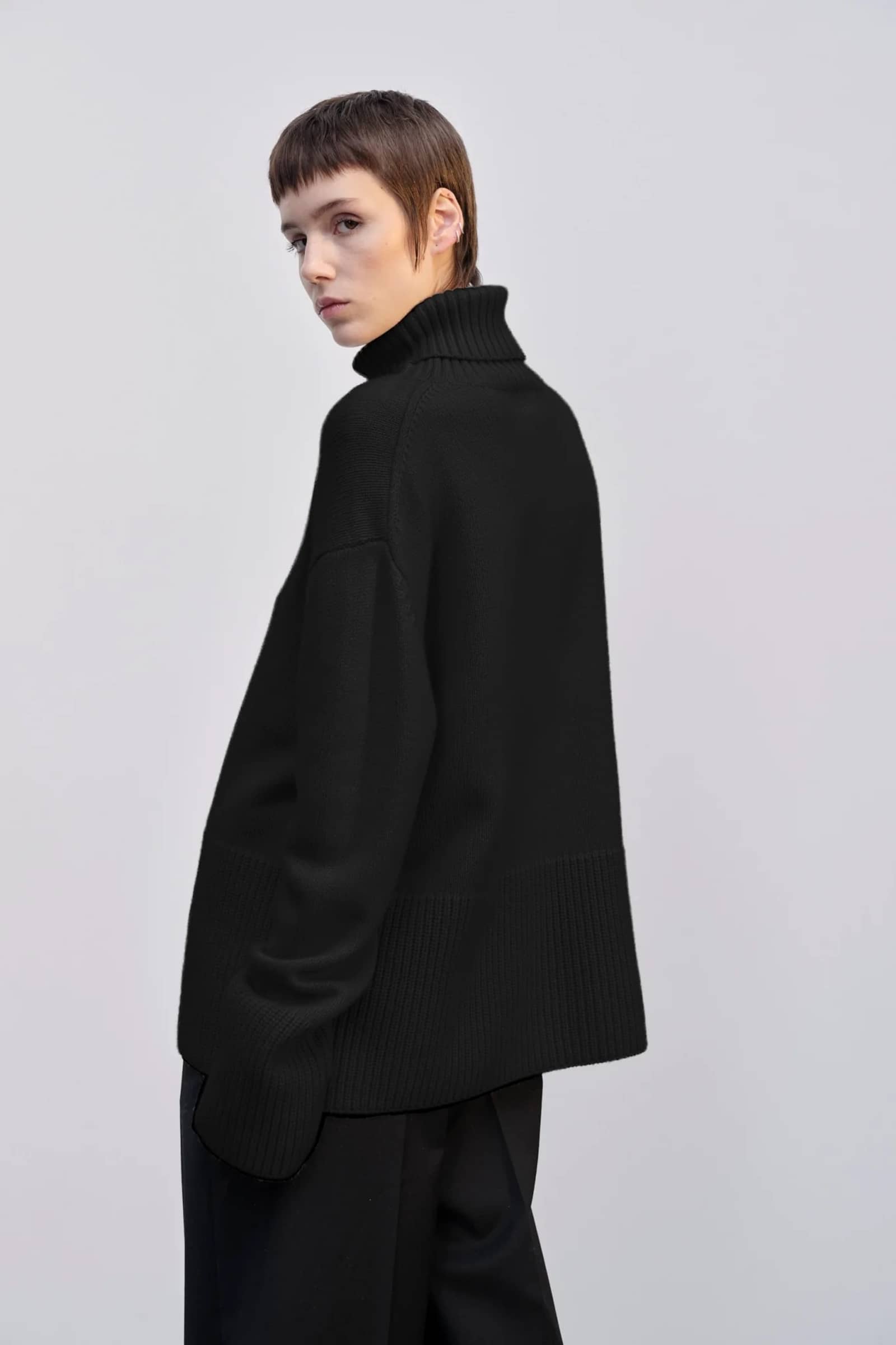 Juna Knit Turtleneck - Black made by HERSKIND